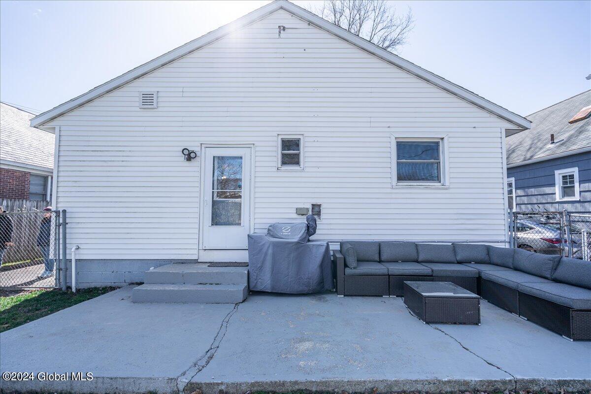 33 Fordham Court
