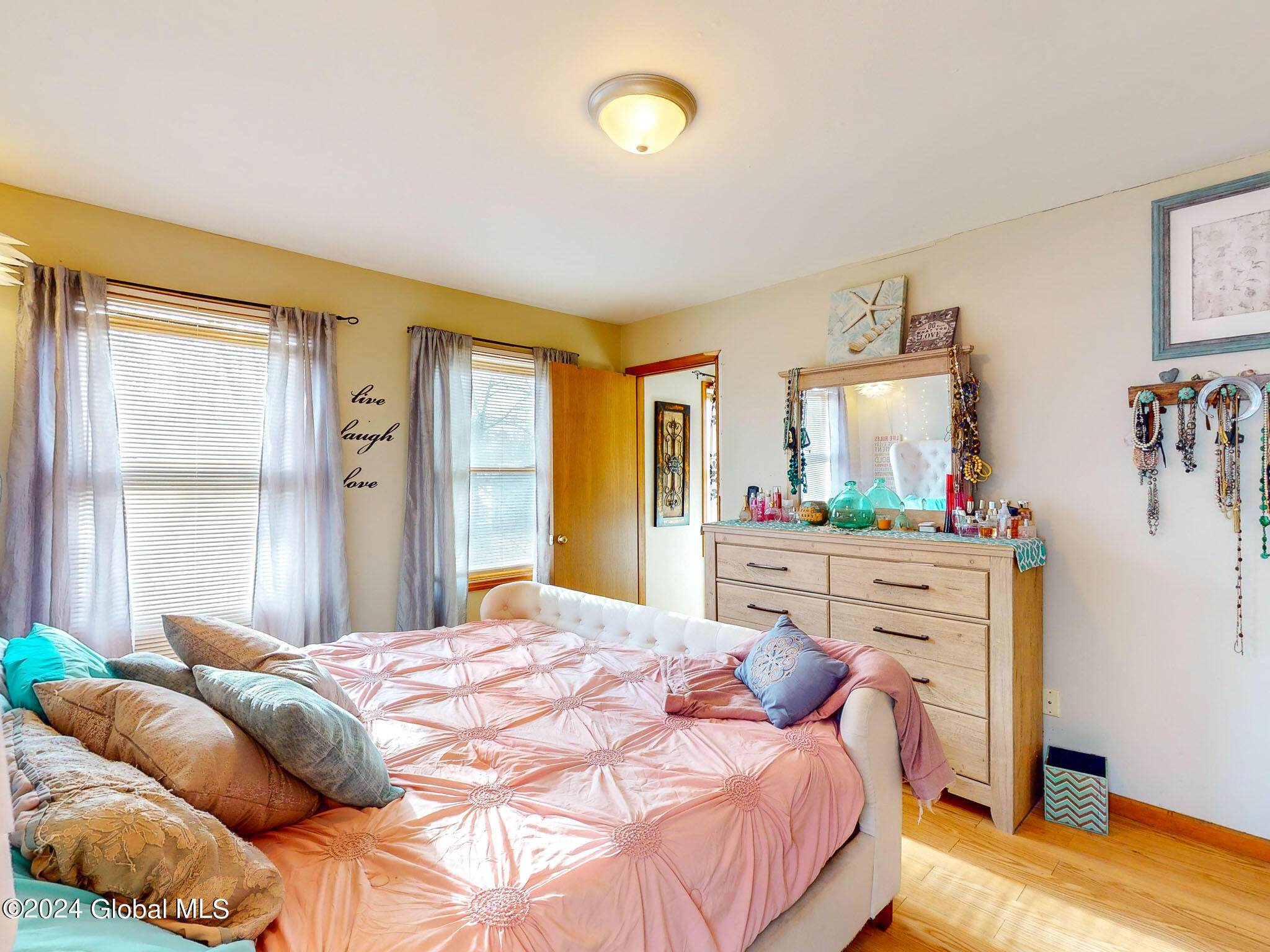 21 Cabot Way