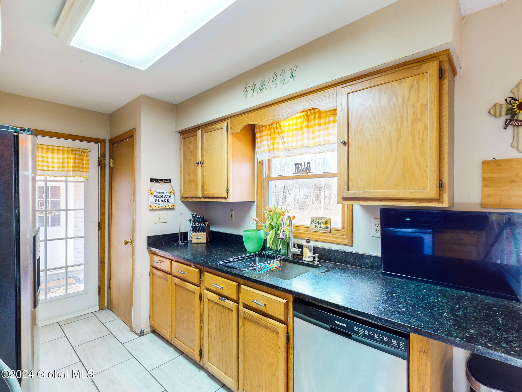 21 Cabot Way