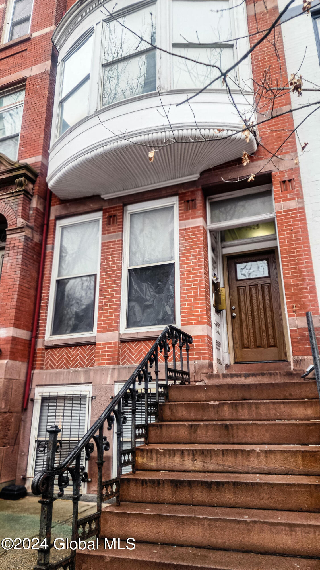 253 State St, Garden Apt