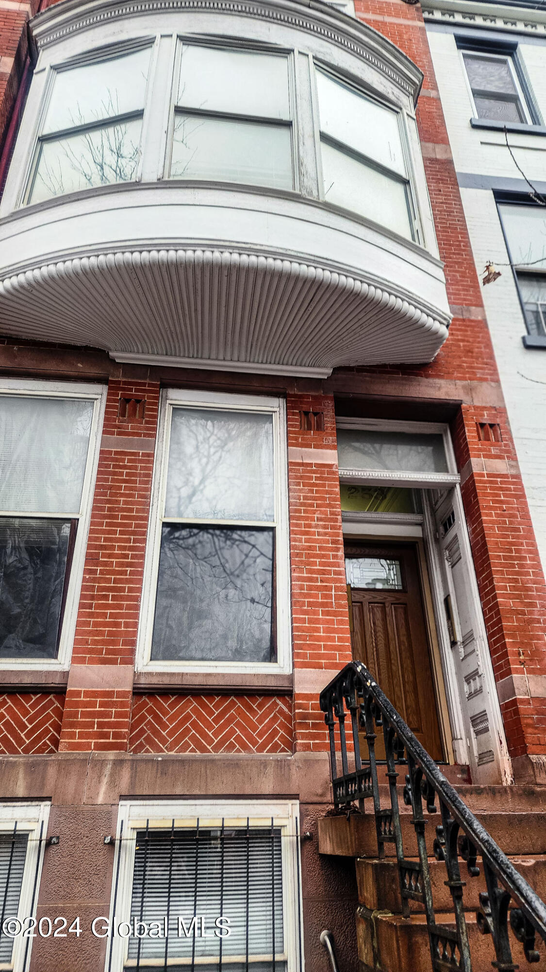 253 State St, Garden Apt