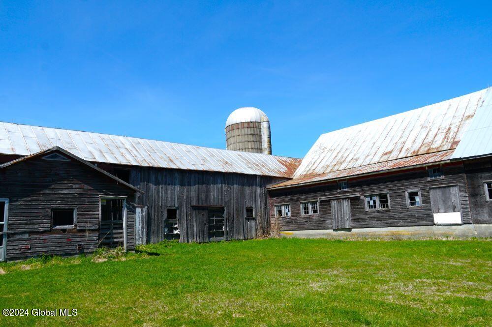 882 County Route 402
