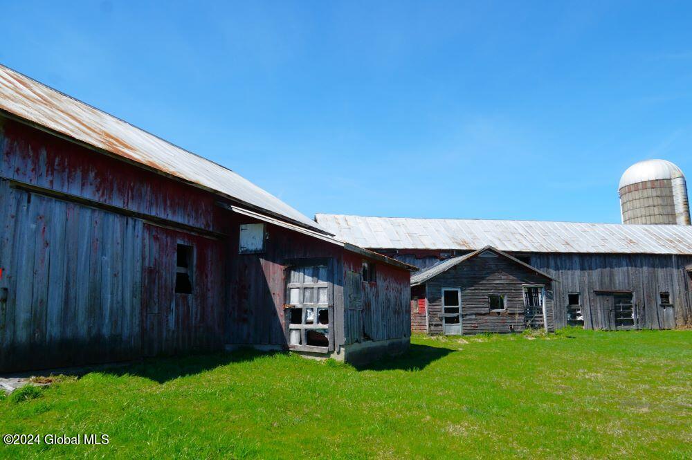 882 County Route 402