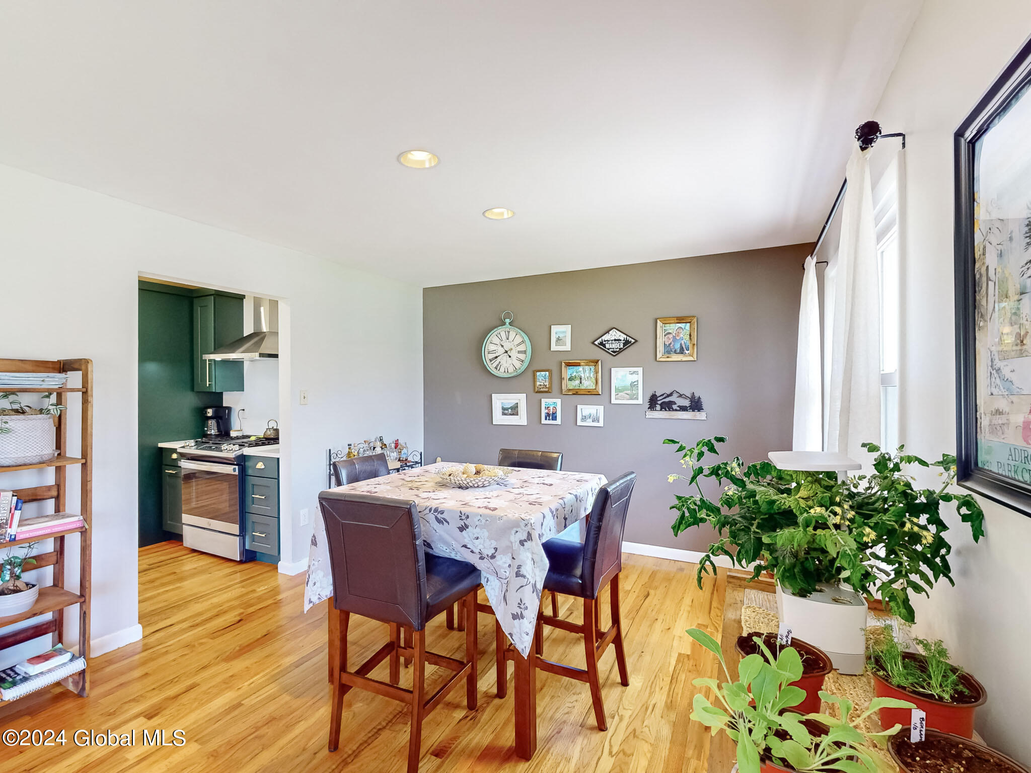 28 Denison Road