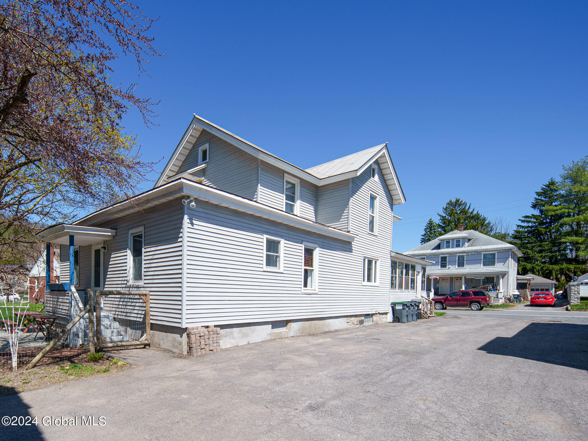 113 Rose Street