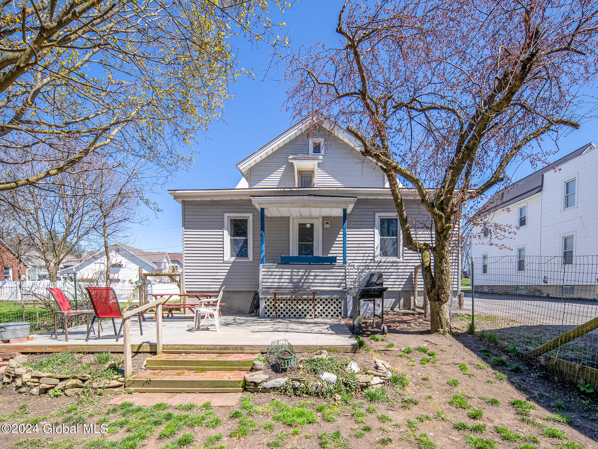 113 Rose Street