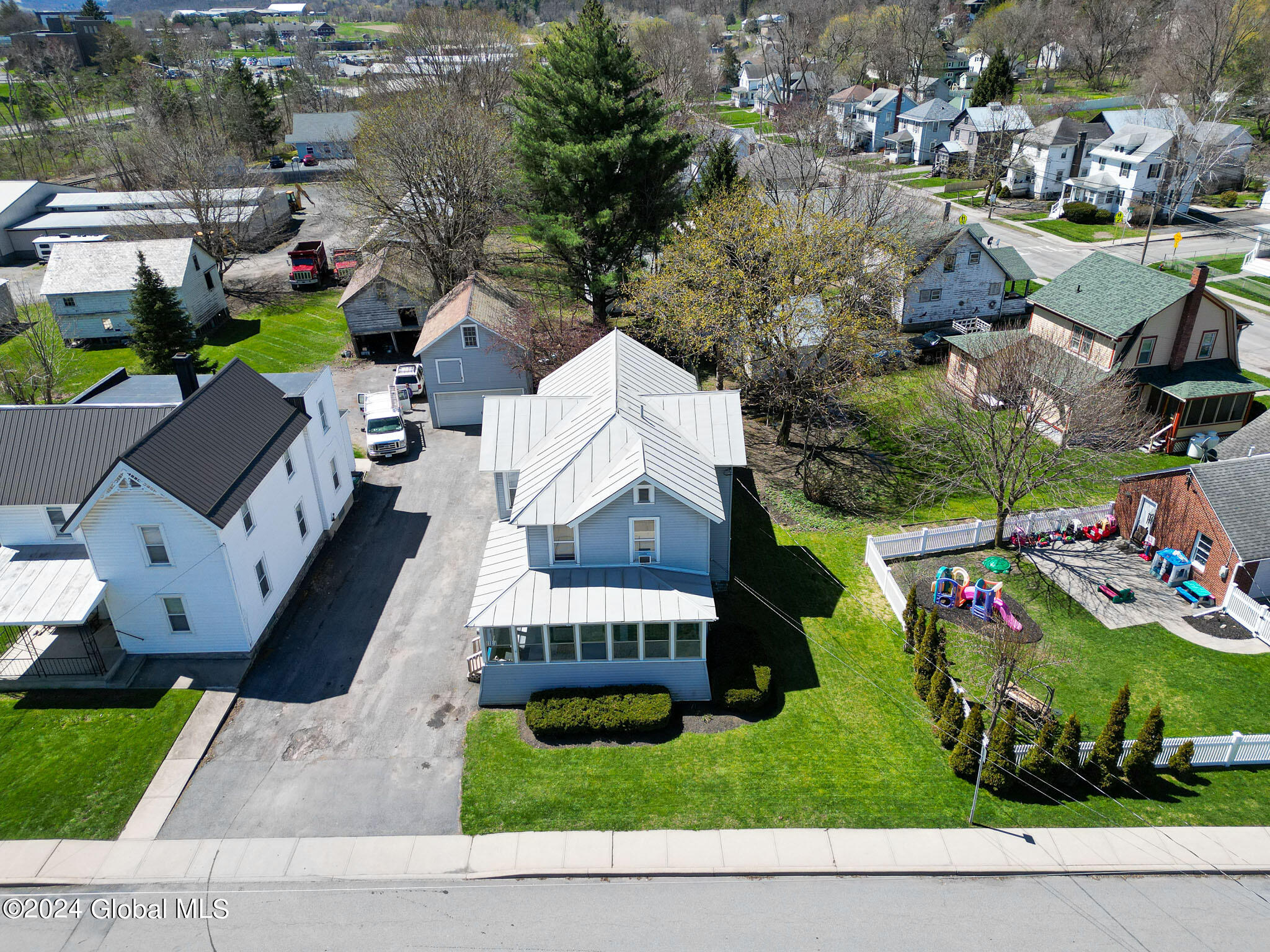 113 Rose Street