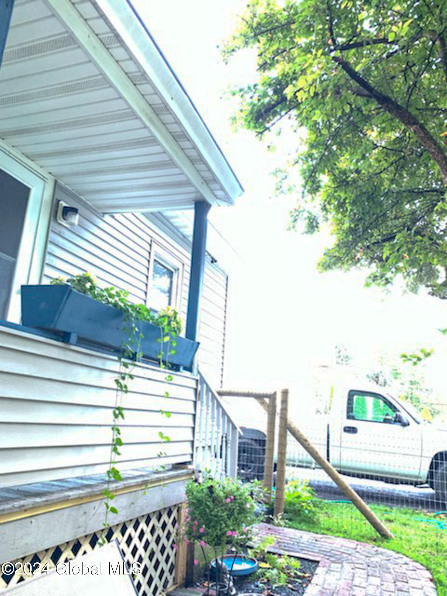 113 Rose Street