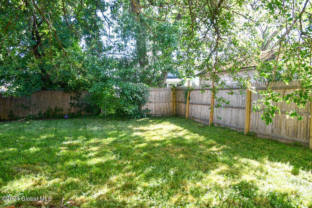 12 Wolfert Avenue