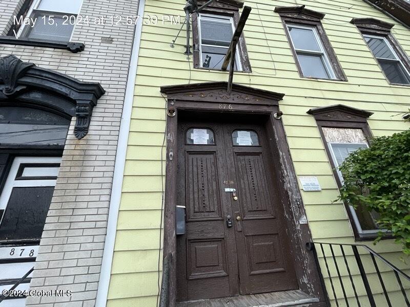 876 River Street
