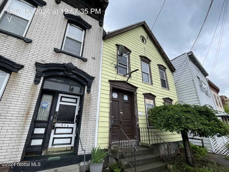 876 River Street