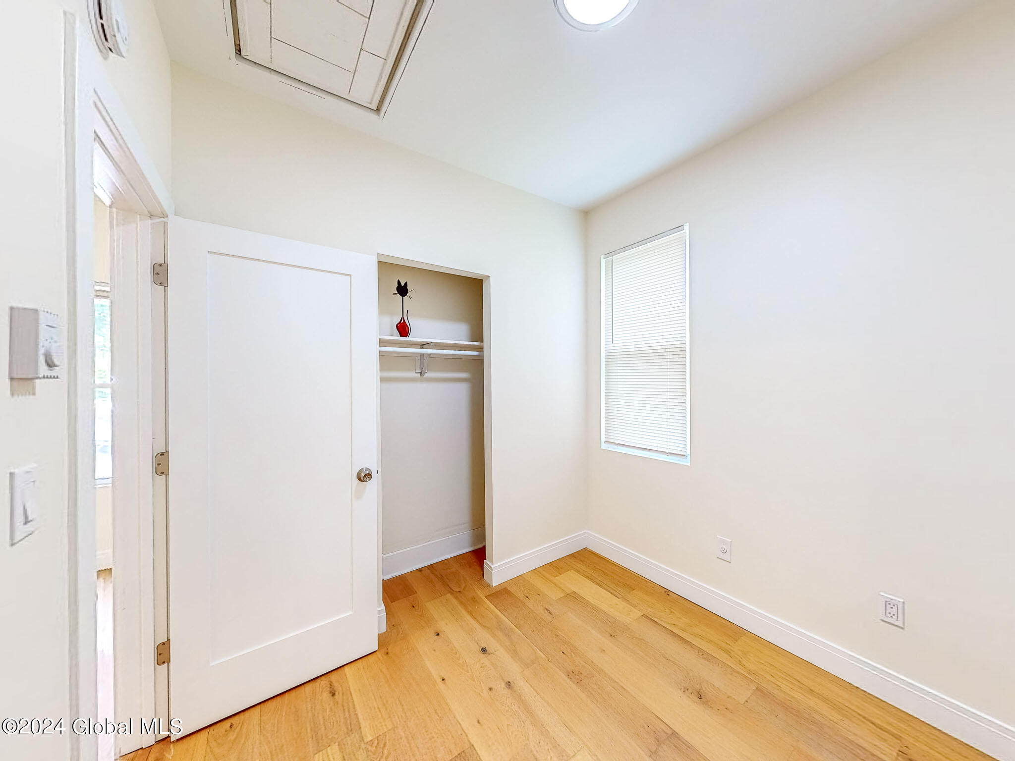 16 Mann Avenue
