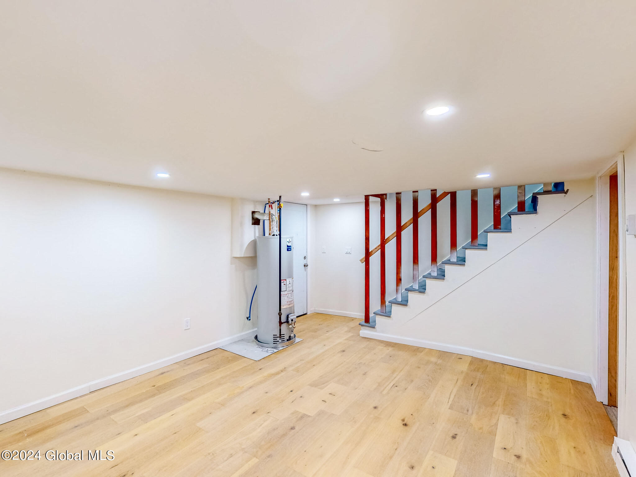 16 Mann Avenue