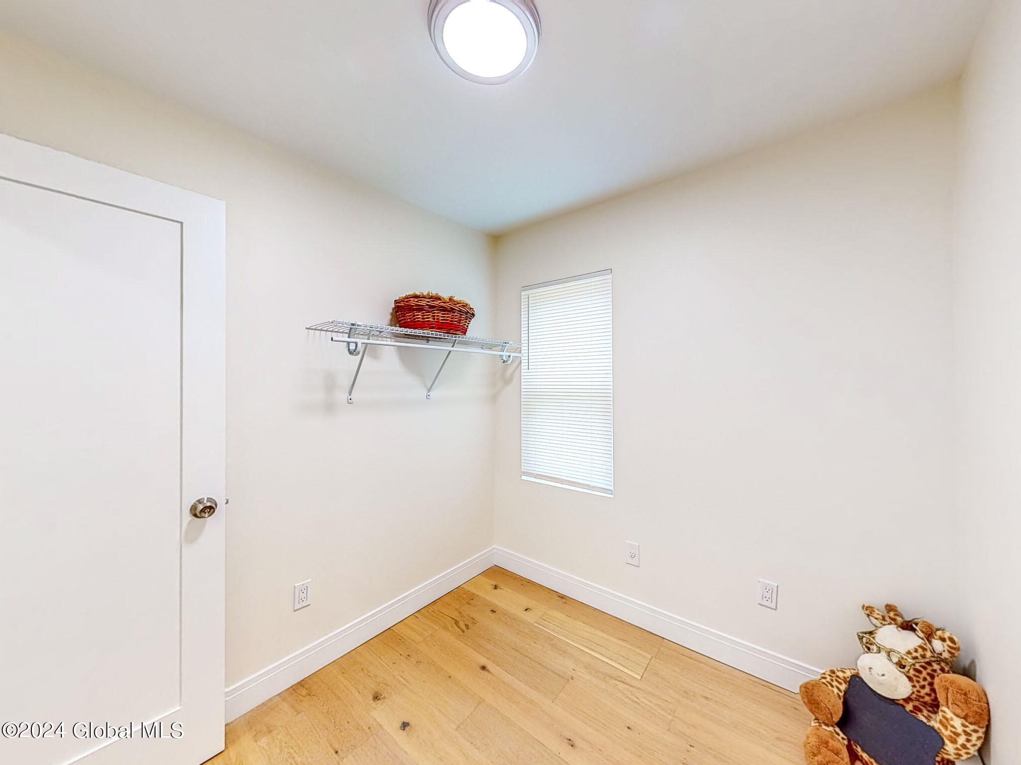 16 Mann Avenue
