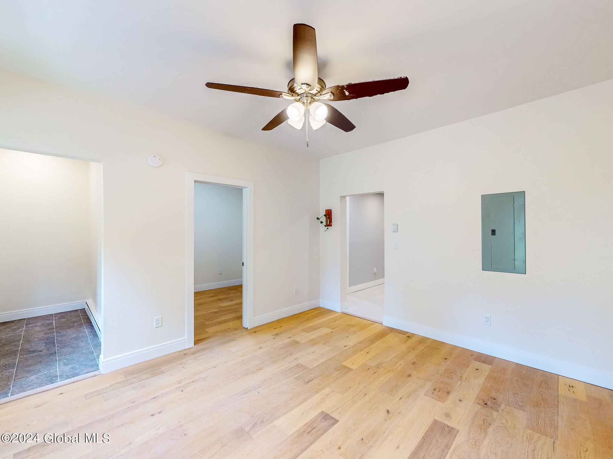 16 Mann Avenue