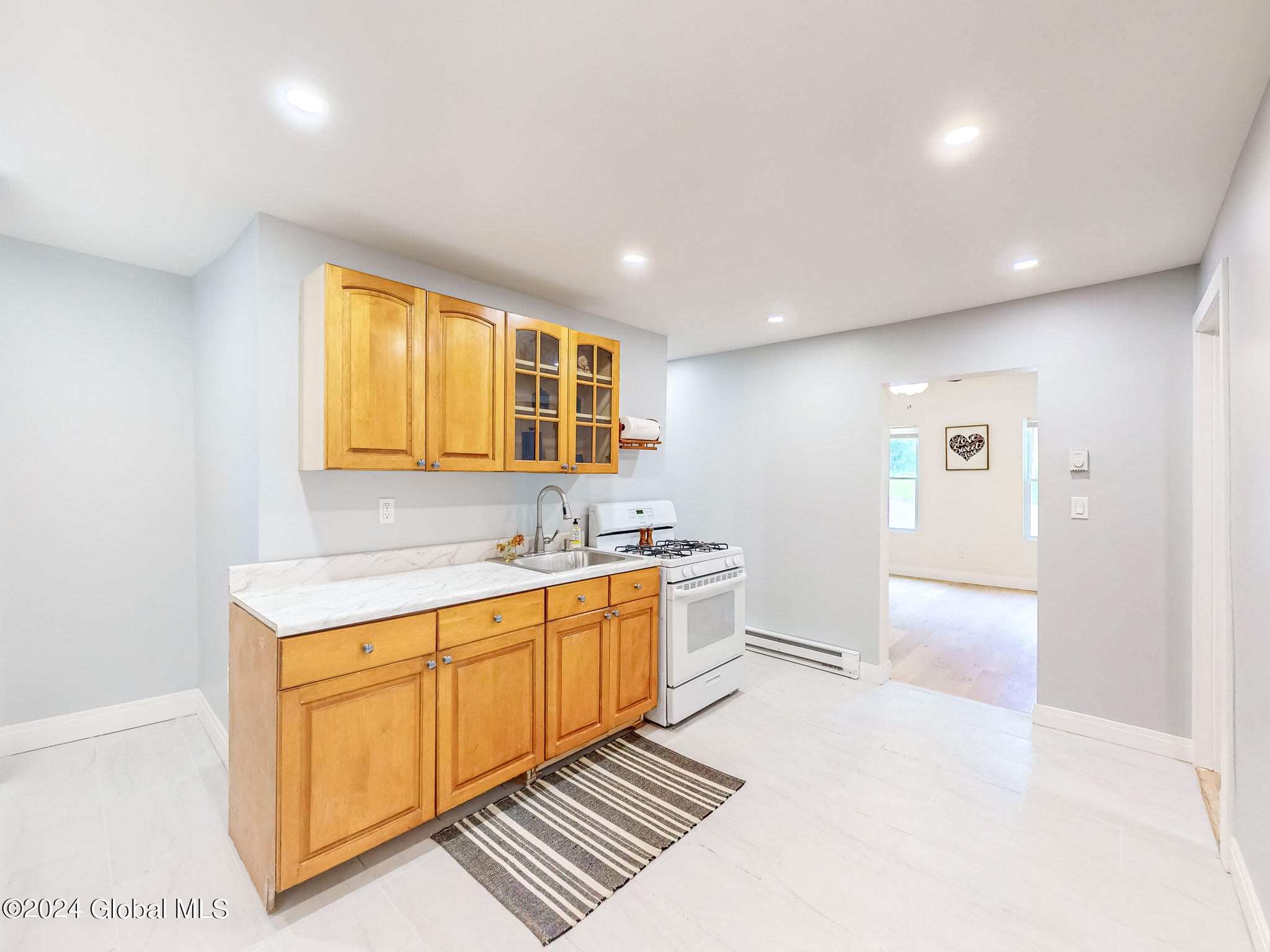 16 Mann Avenue