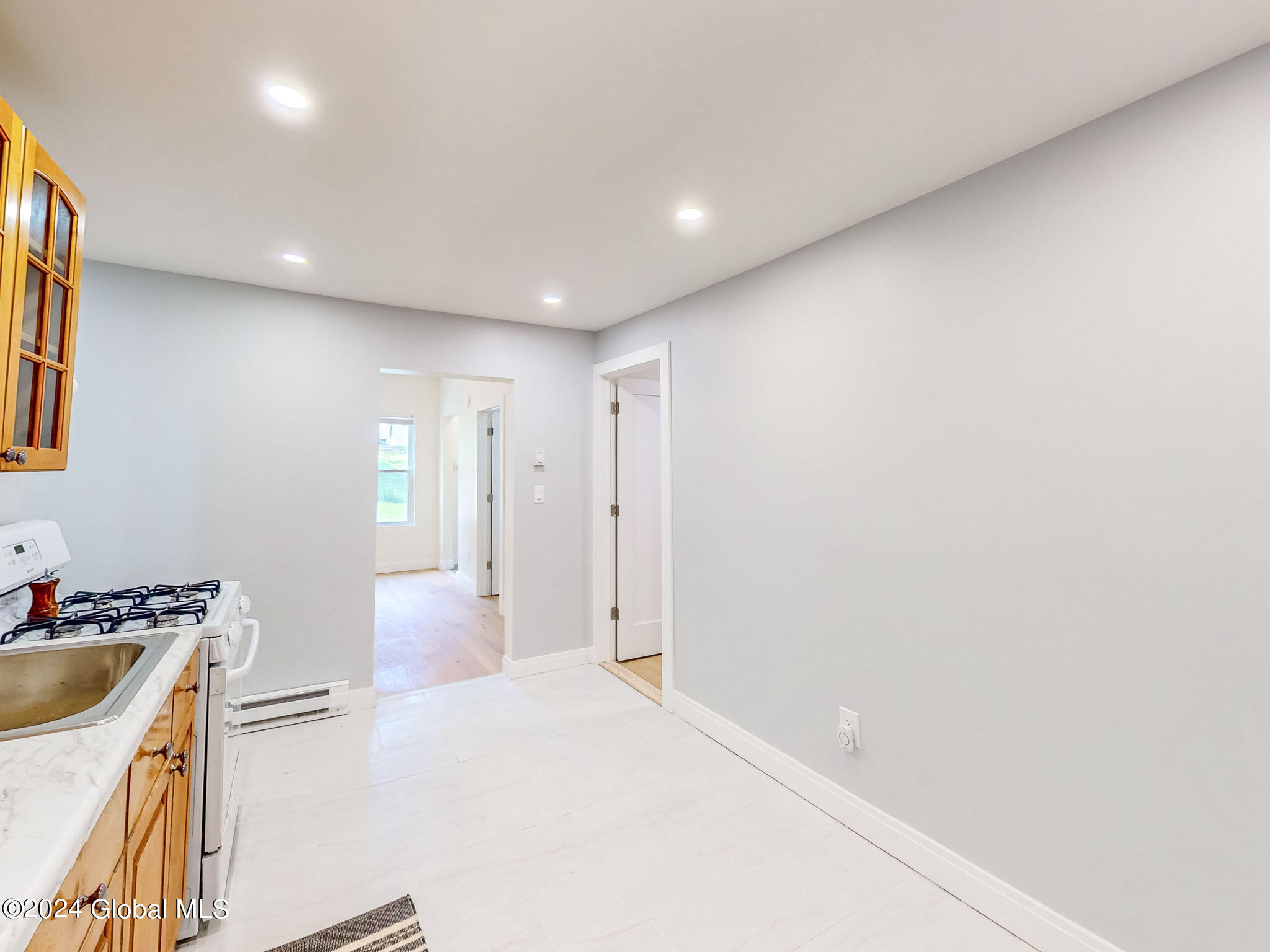 16 Mann Avenue