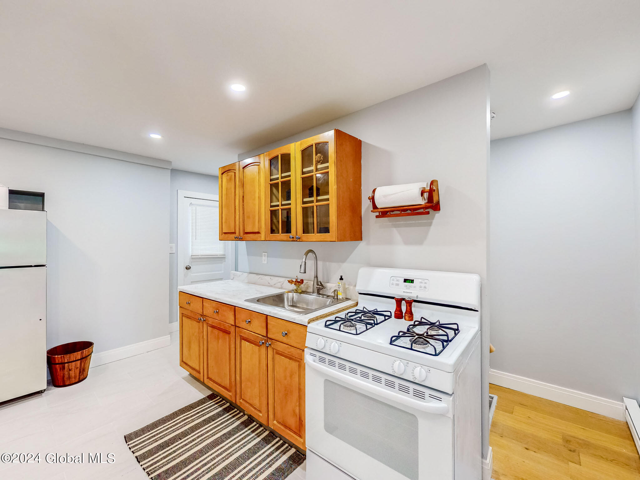 16 Mann Avenue