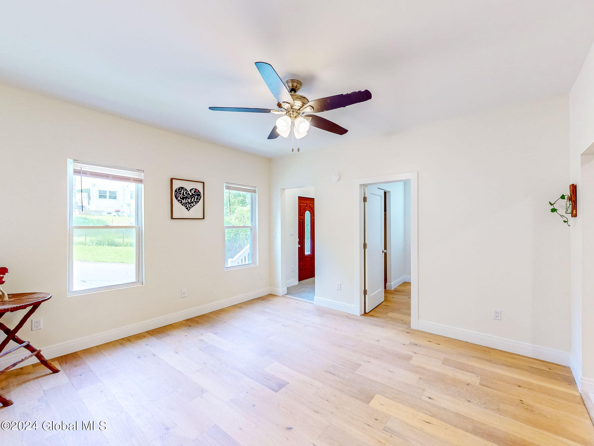 16 Mann Avenue