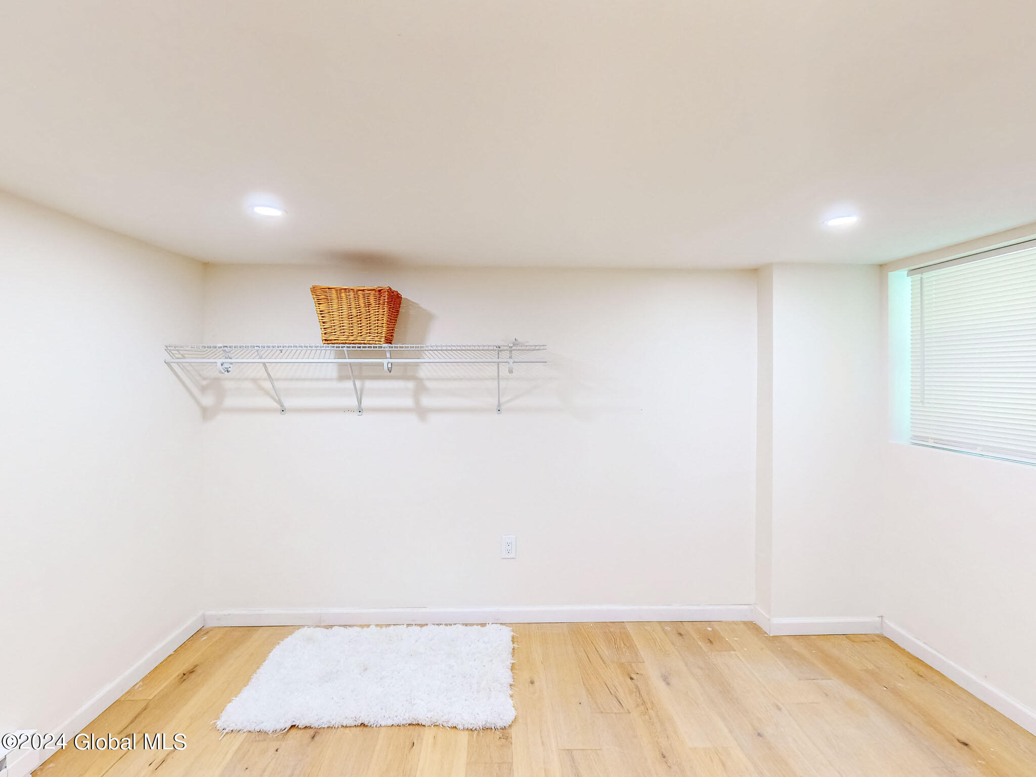 16 Mann Avenue