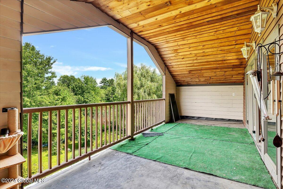 15 Grandview Drive
