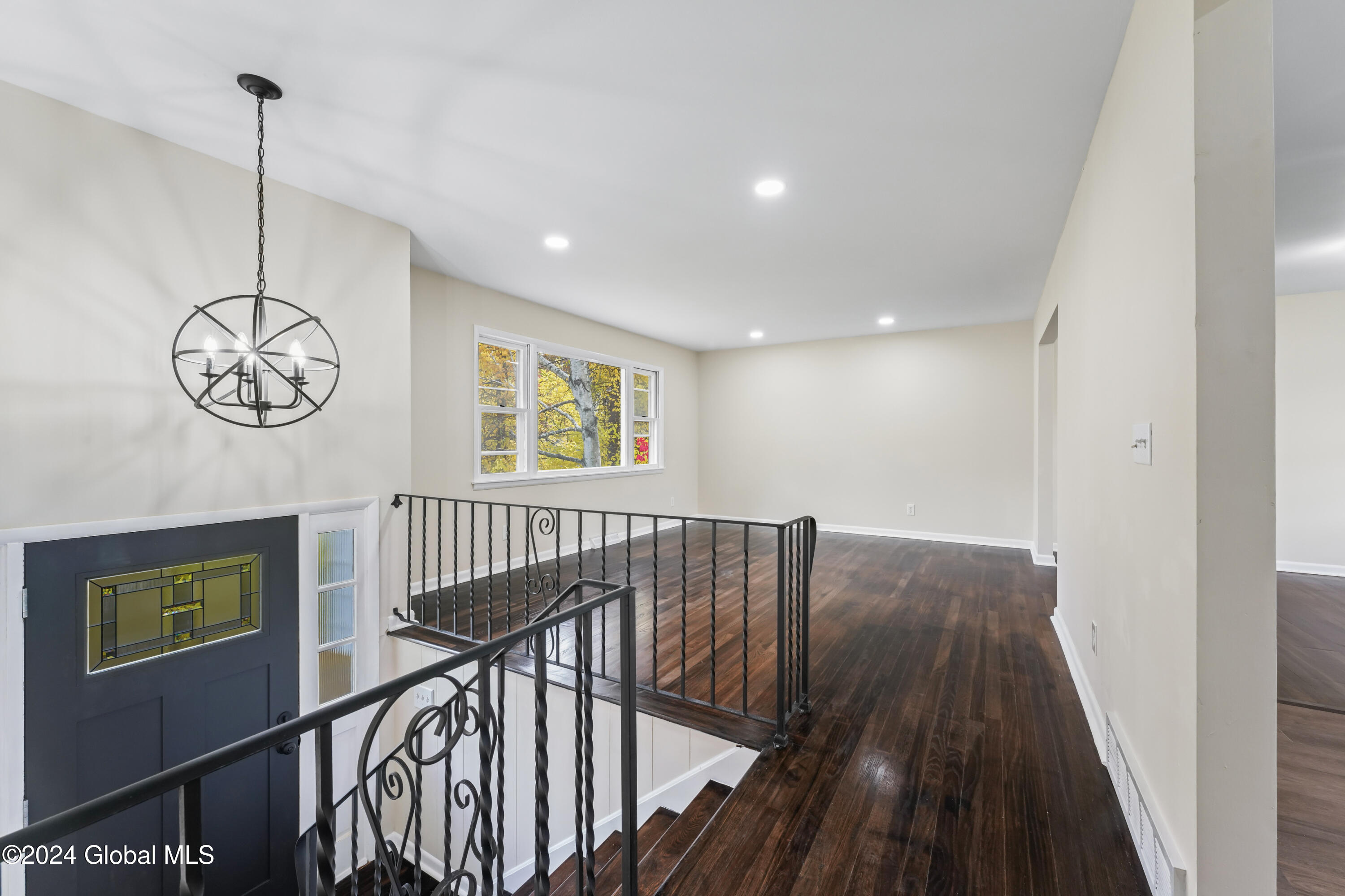 5 Locust Drive