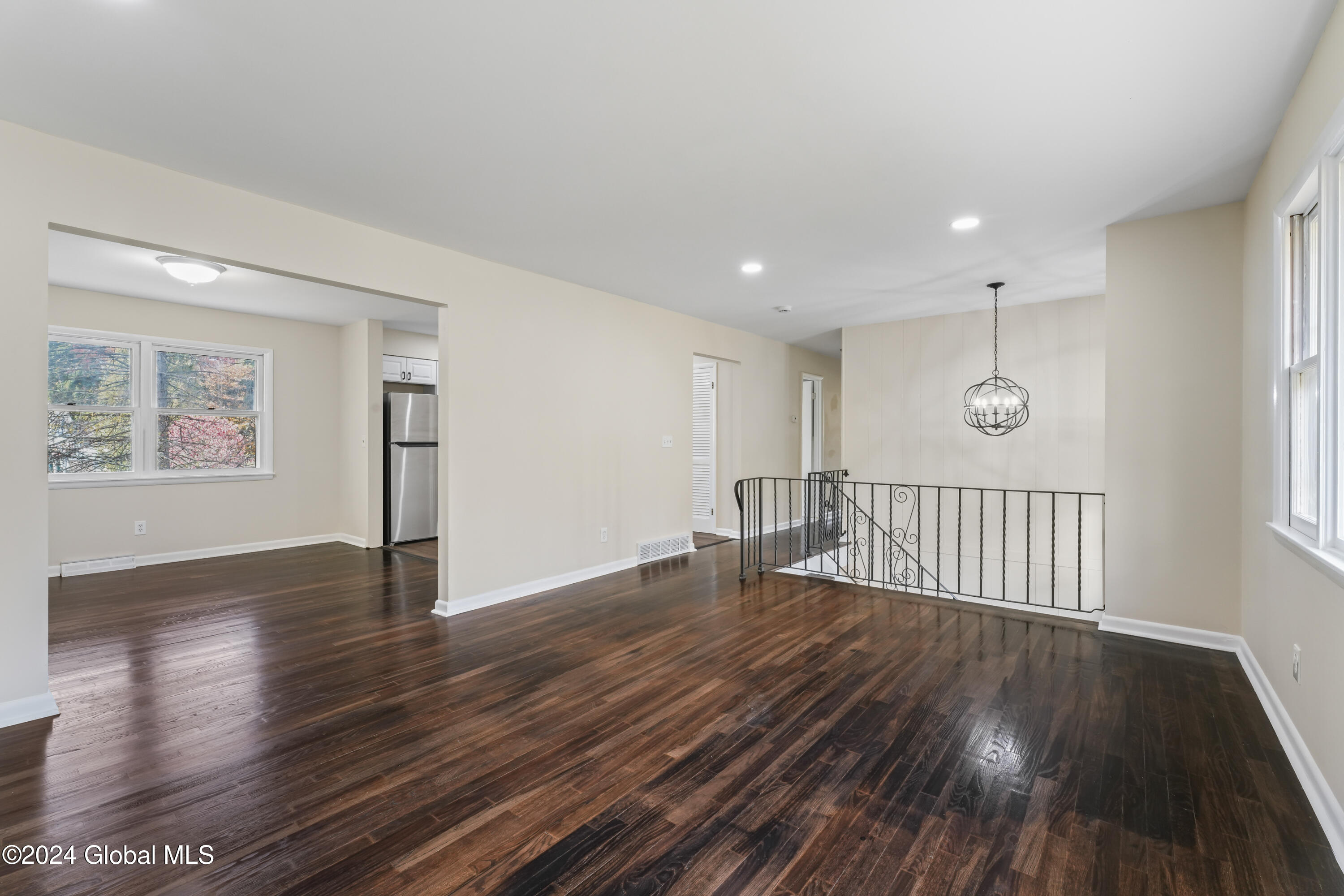 5 Locust Drive