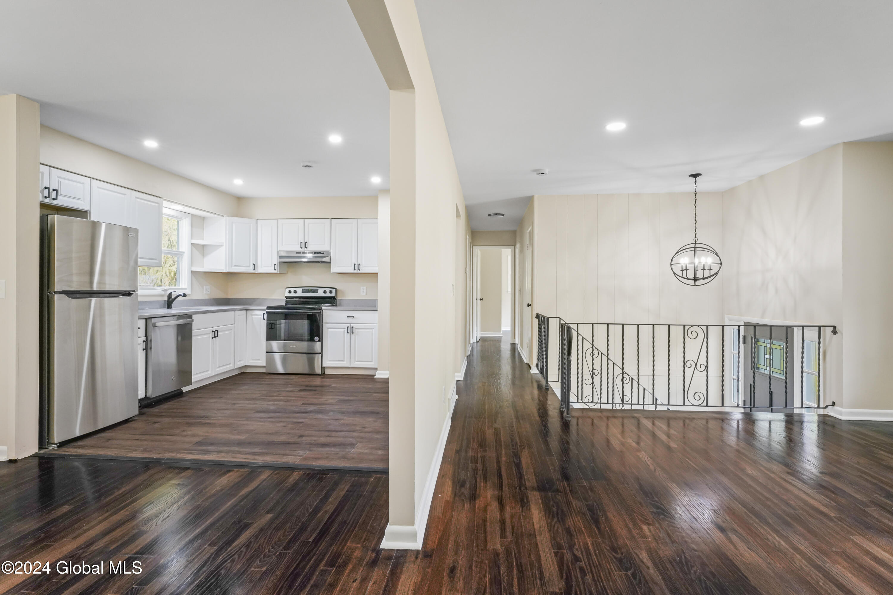 5 Locust Drive