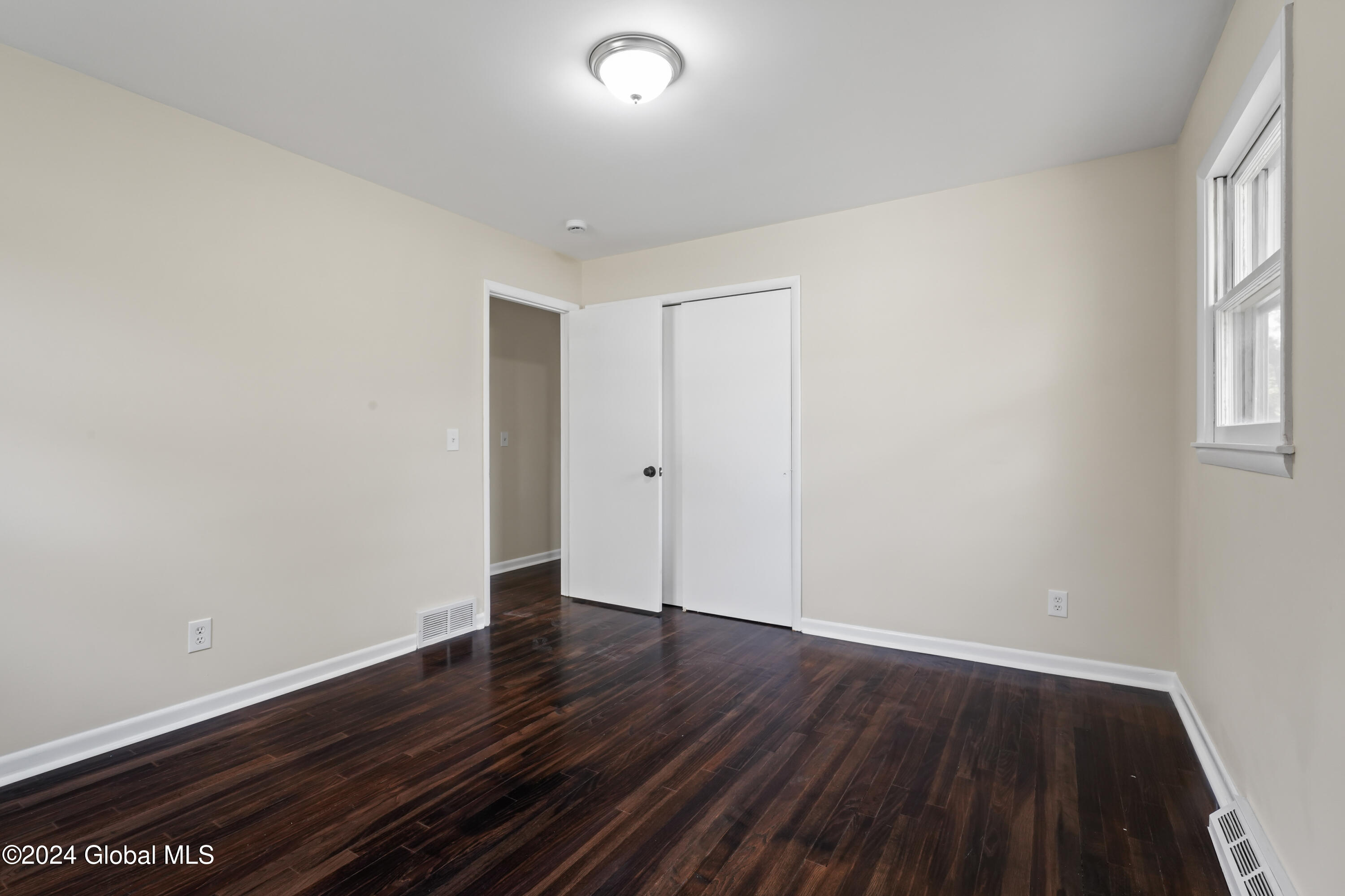 5 Locust Drive