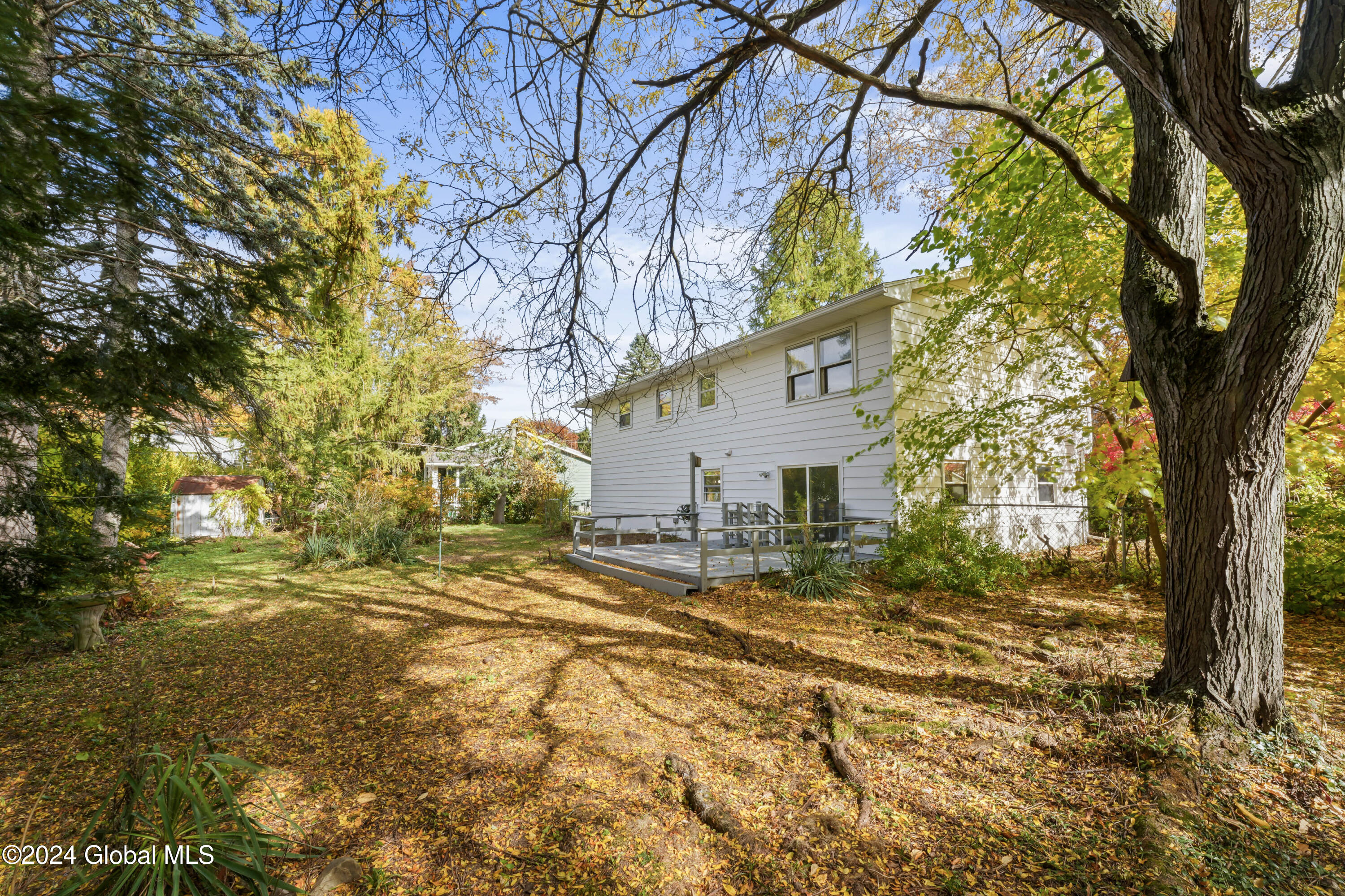 5 Locust Drive
