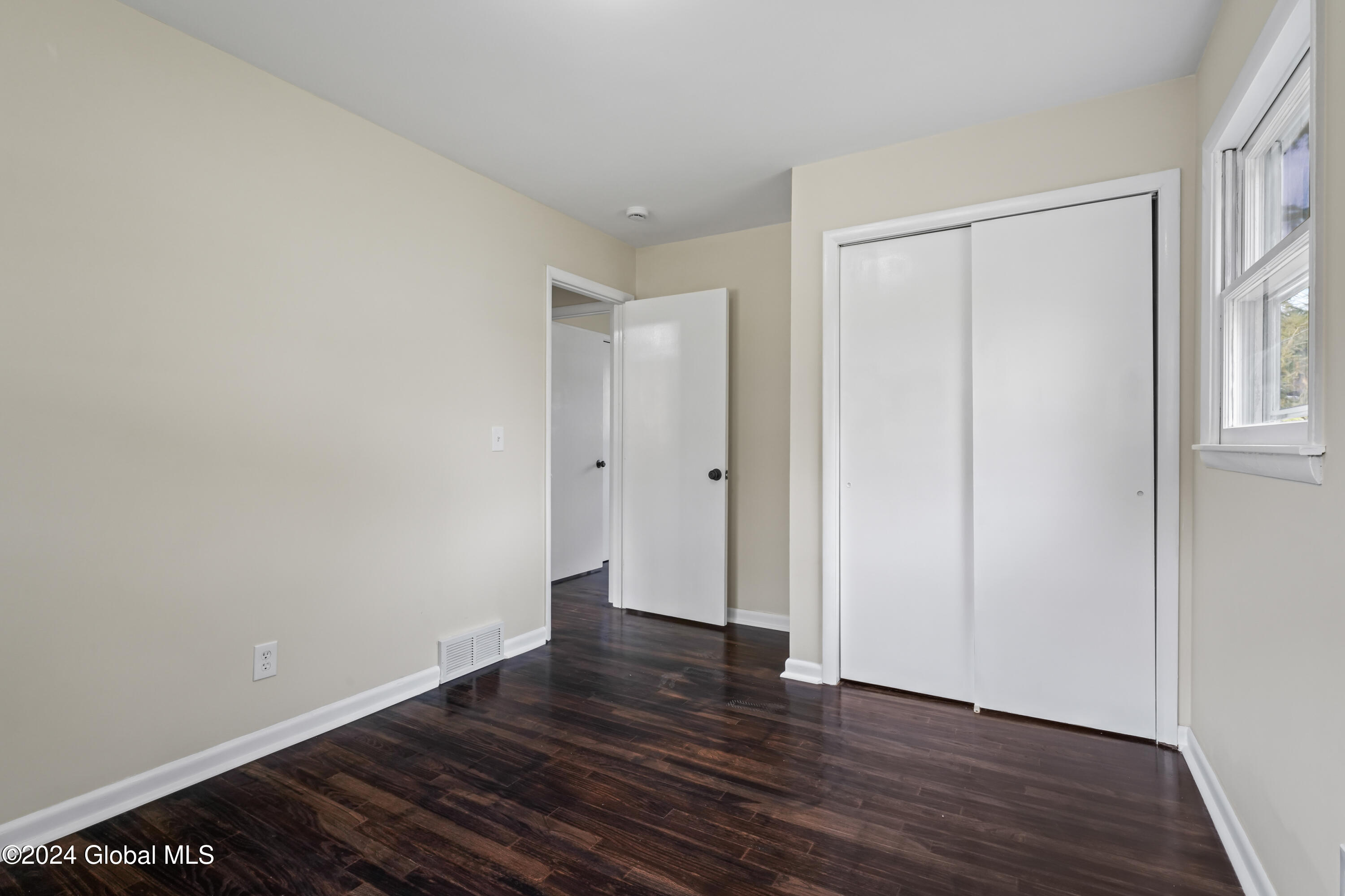 5 Locust Drive