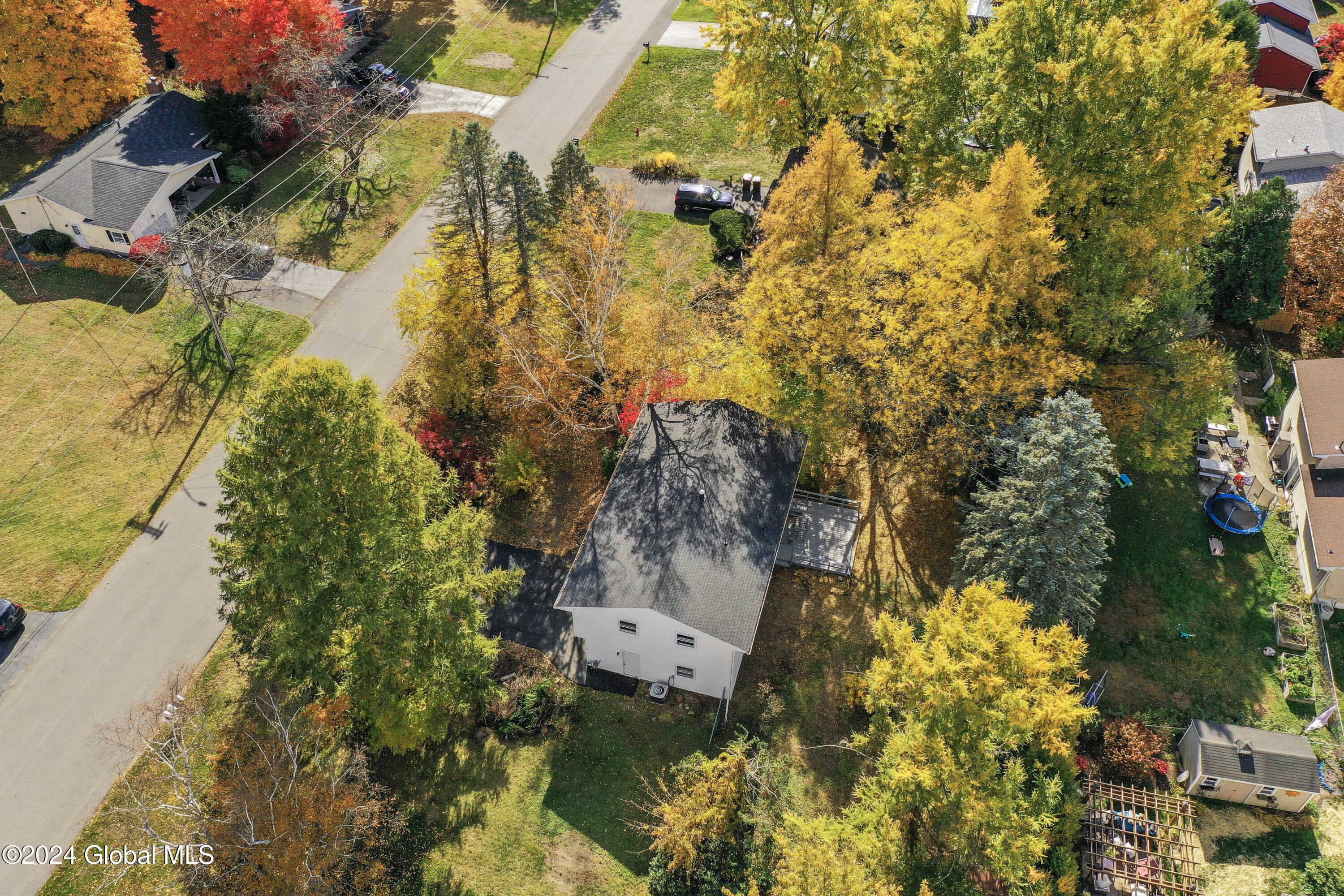 5 Locust Drive