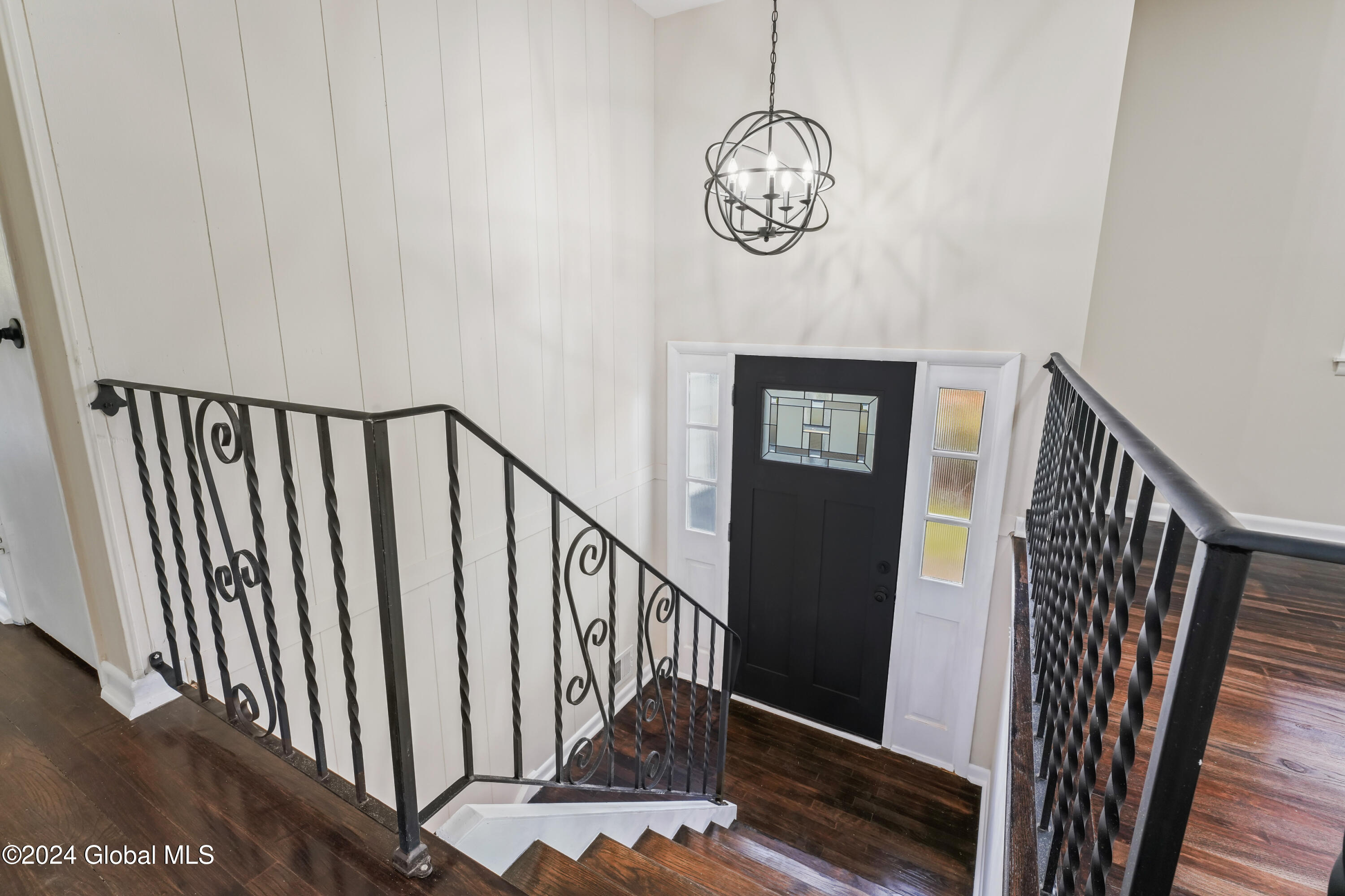 5 Locust Drive