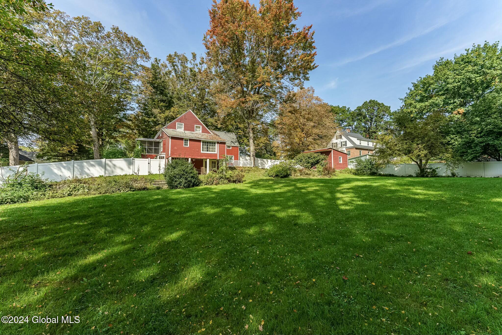 32 Spring Road