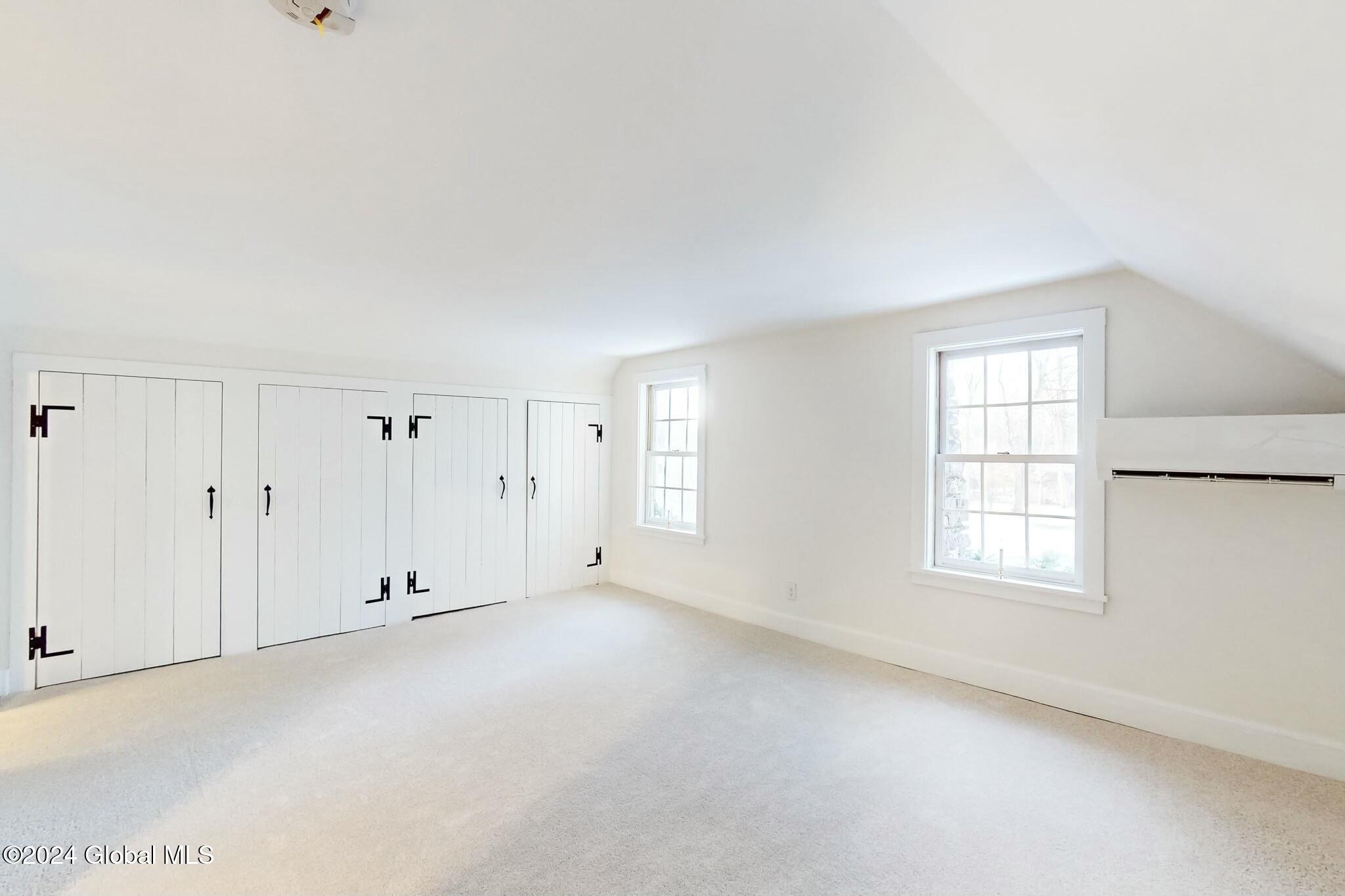 32 Spring Road