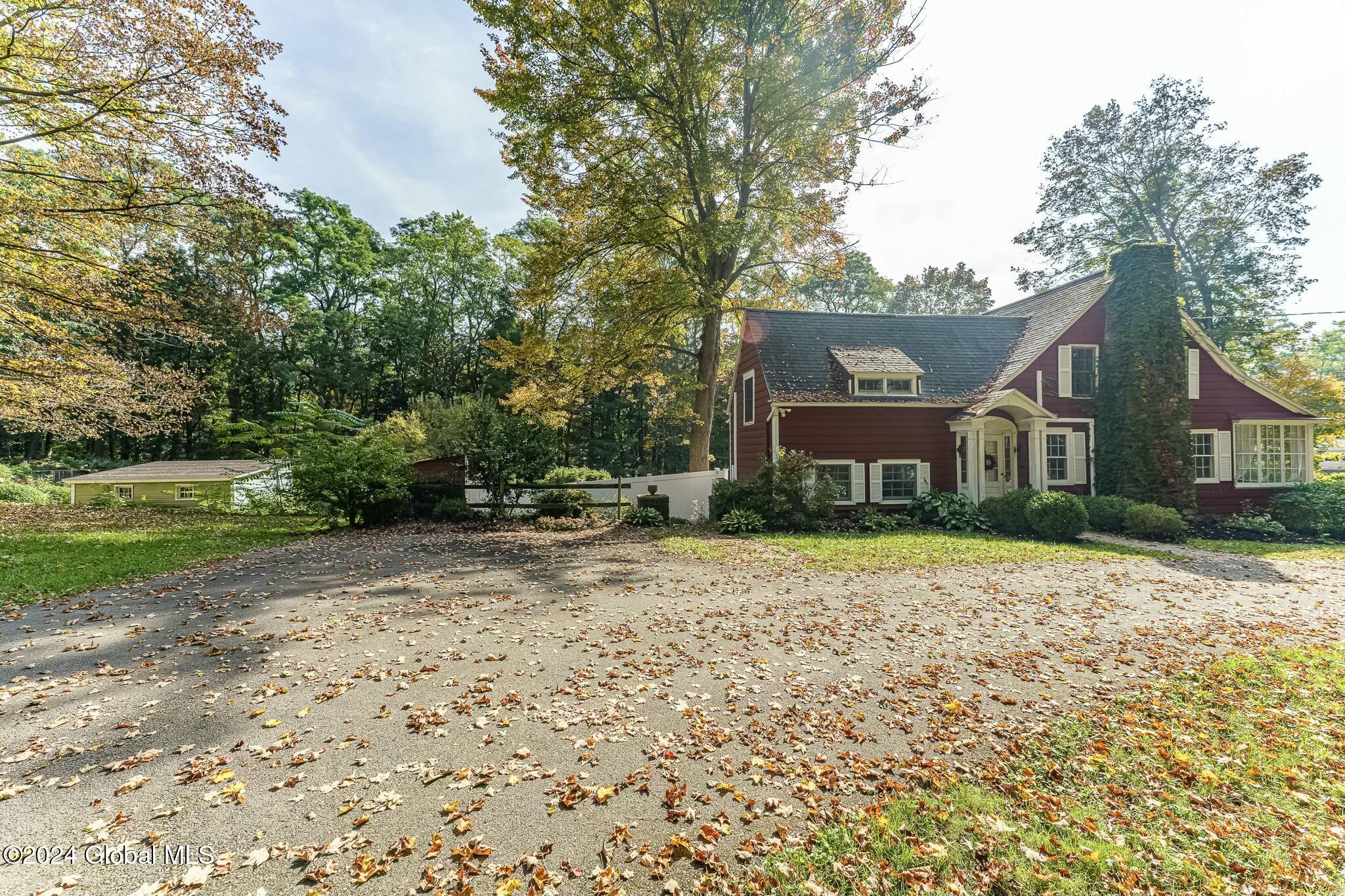 32 Spring Road