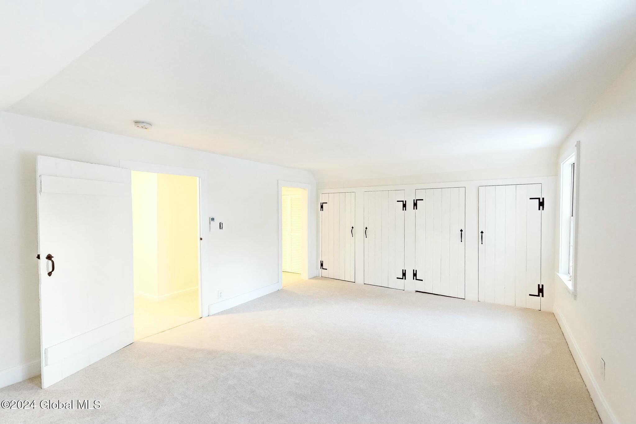 32 Spring Road