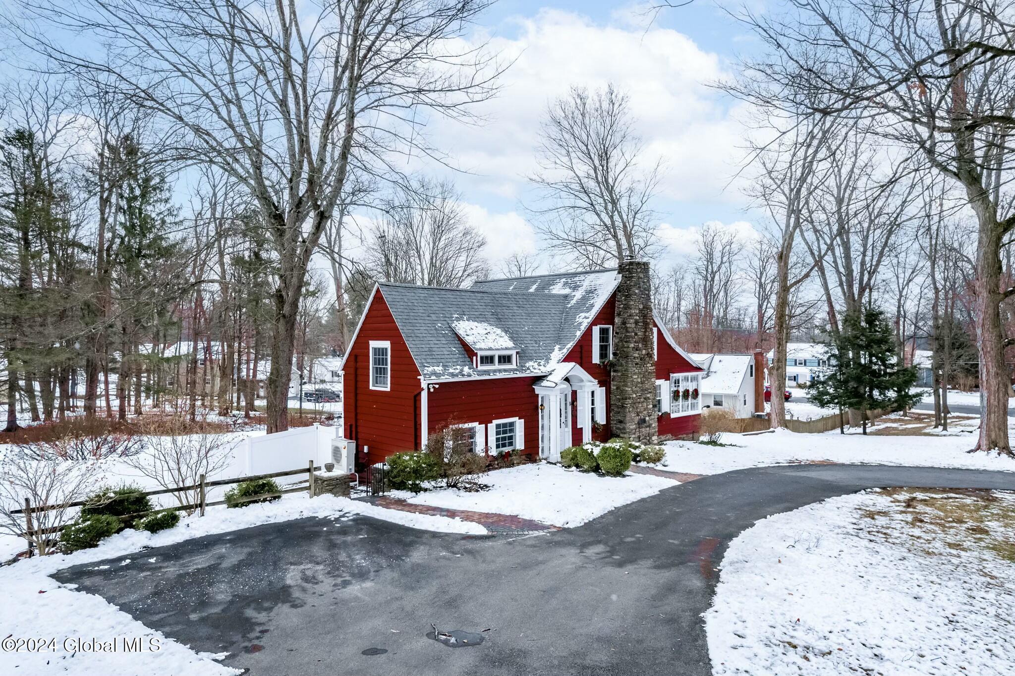32 Spring Road