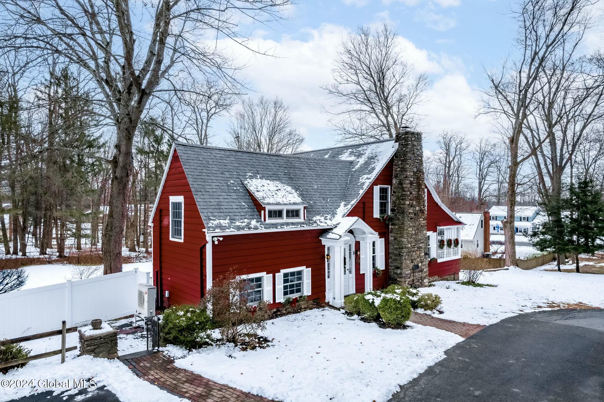 32 Spring Road