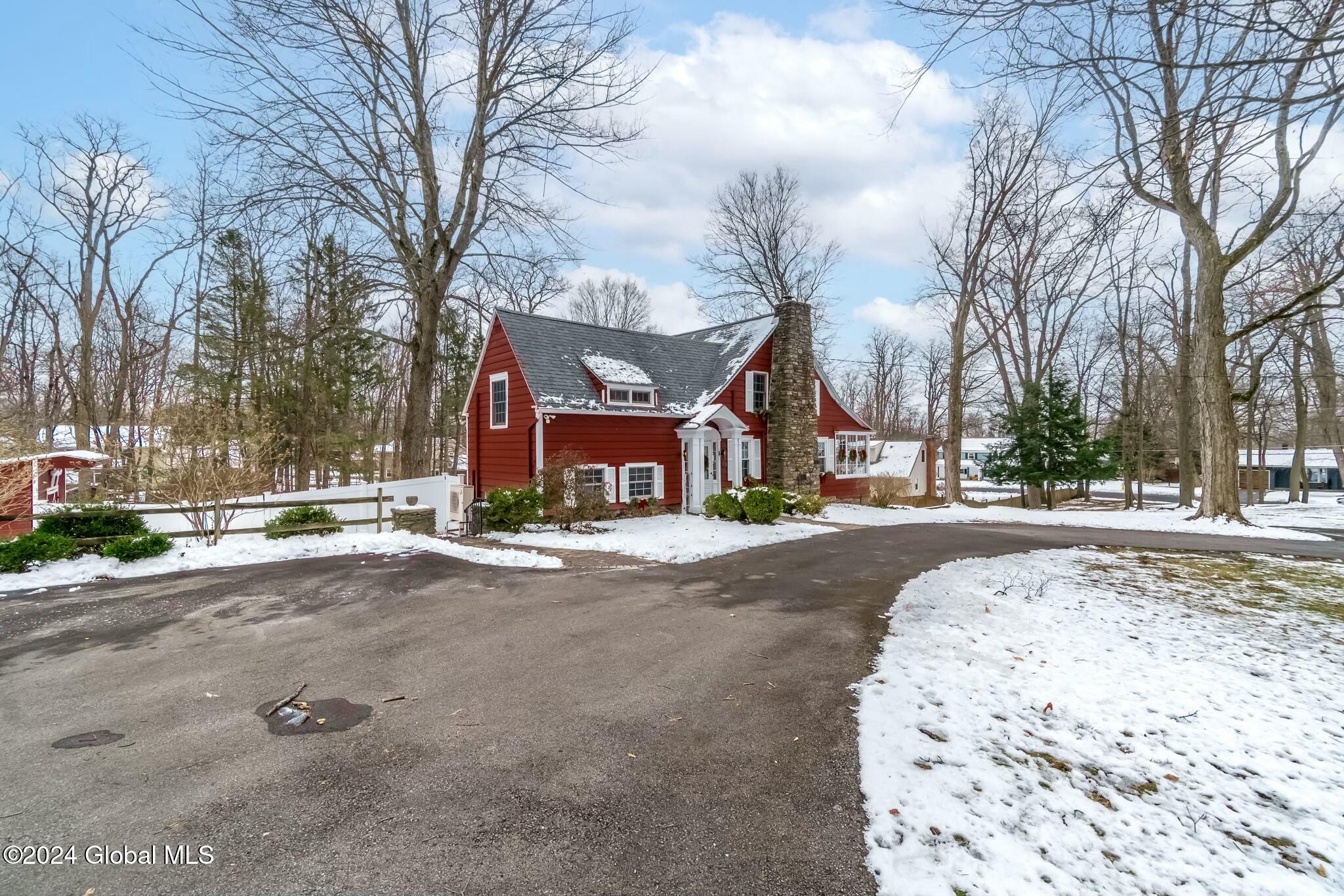 32 Spring Road