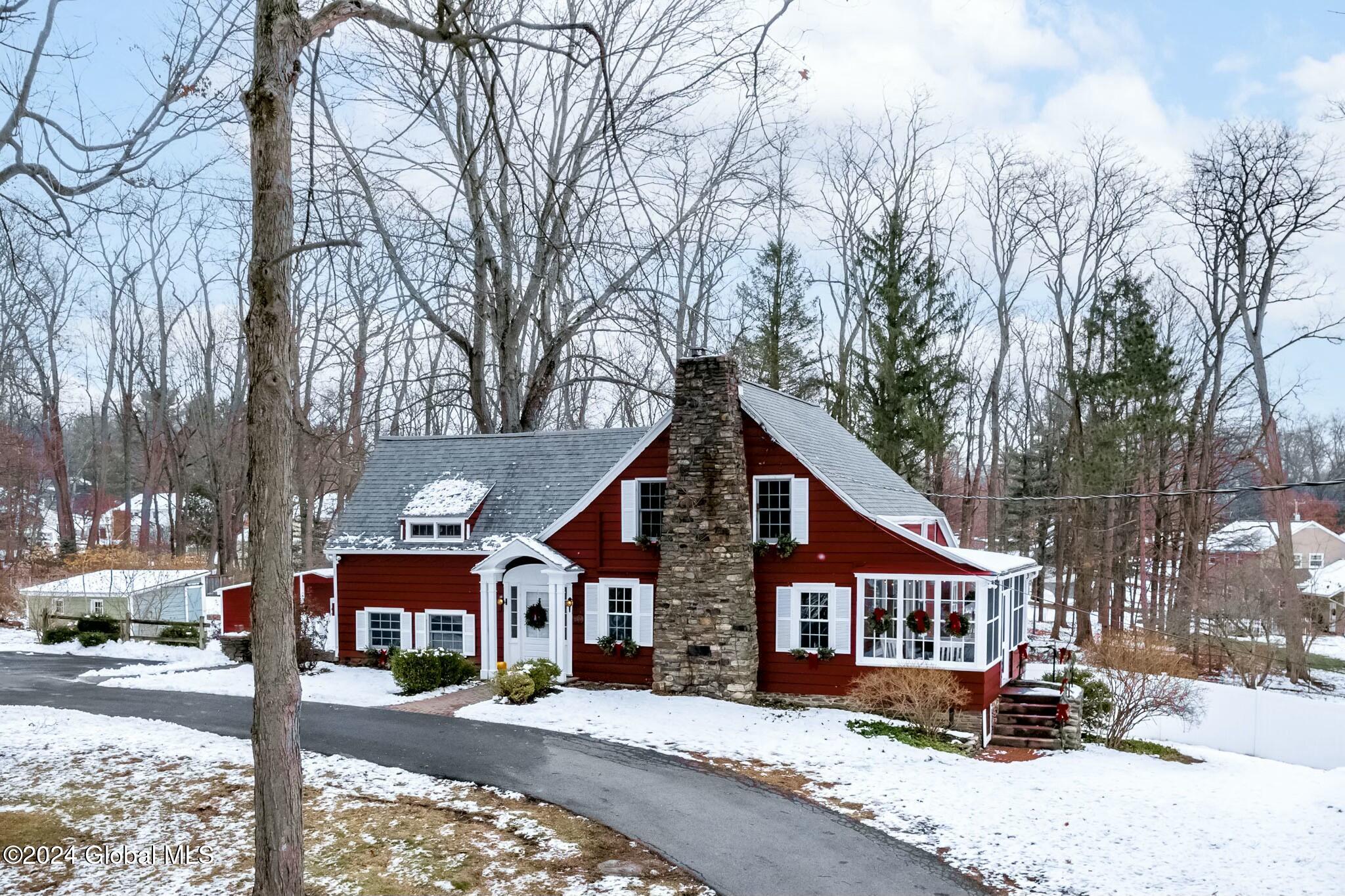 32 Spring Road