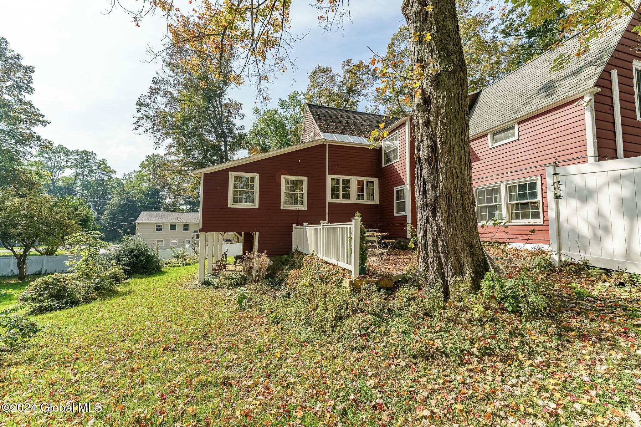 32 Spring Road