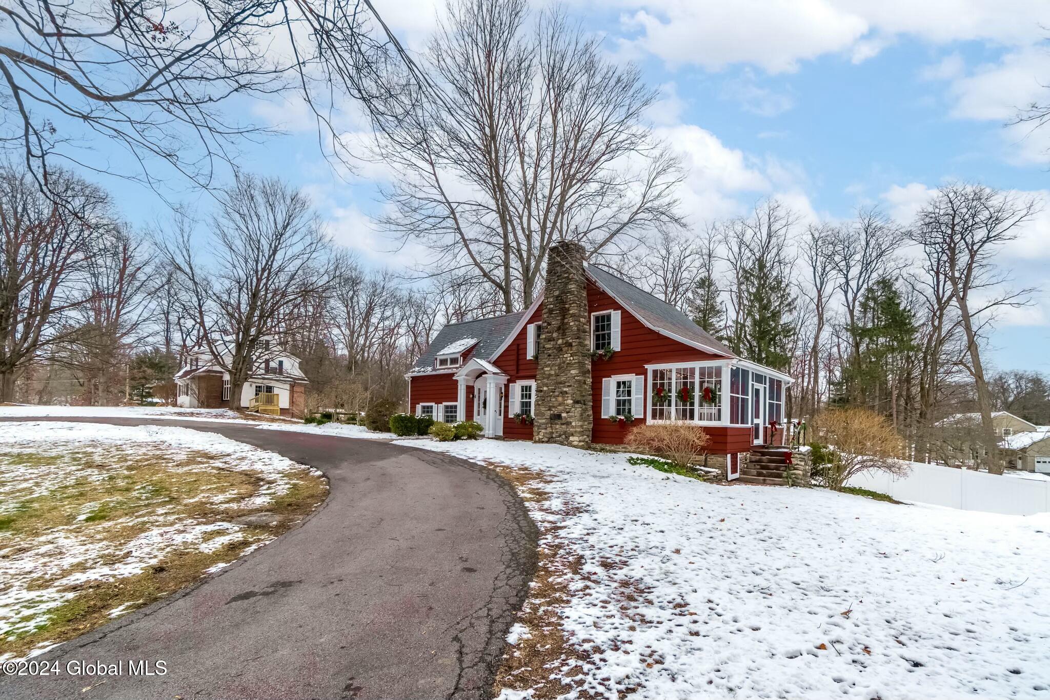 32 Spring Road