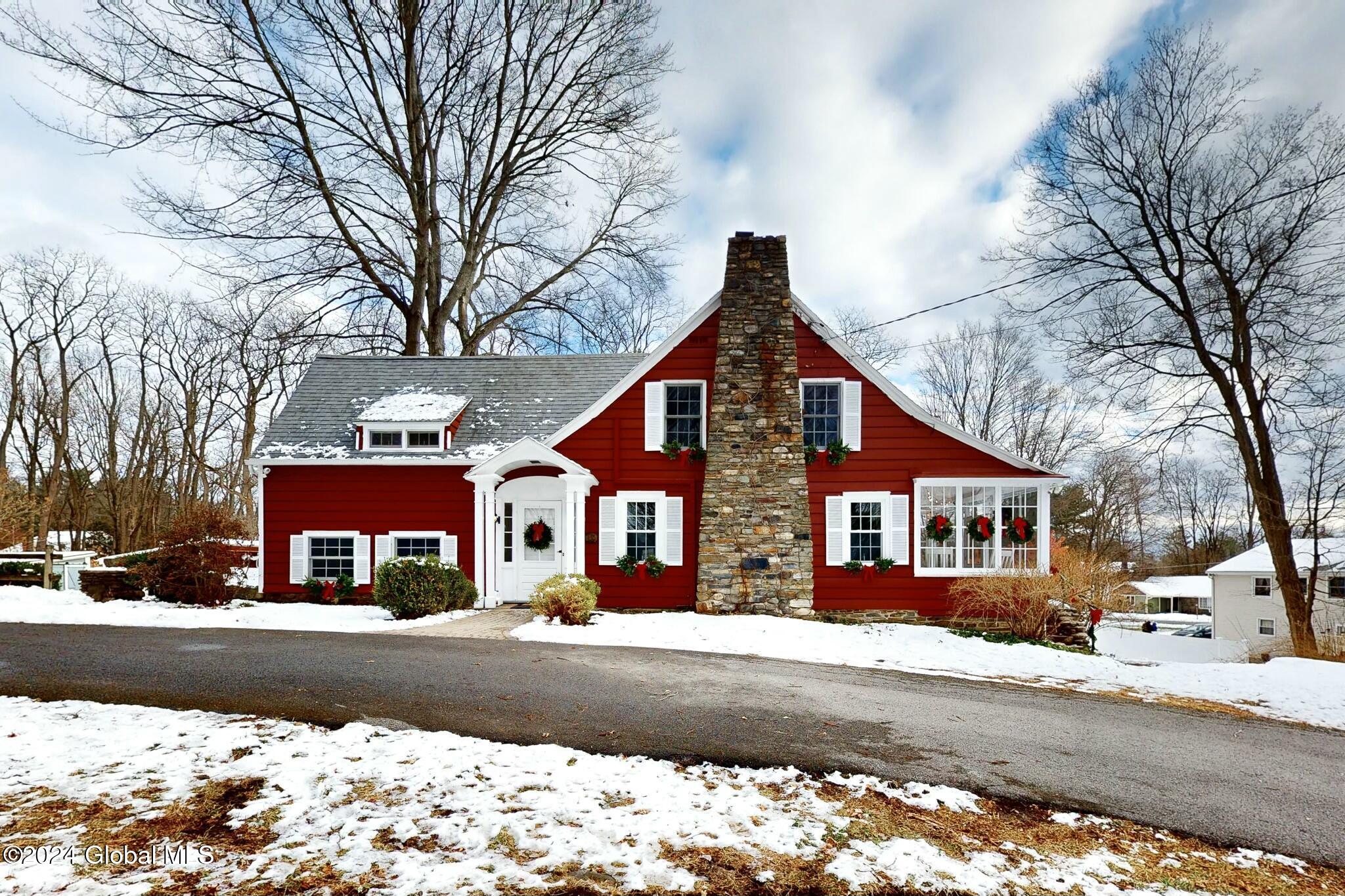 32 Spring Road