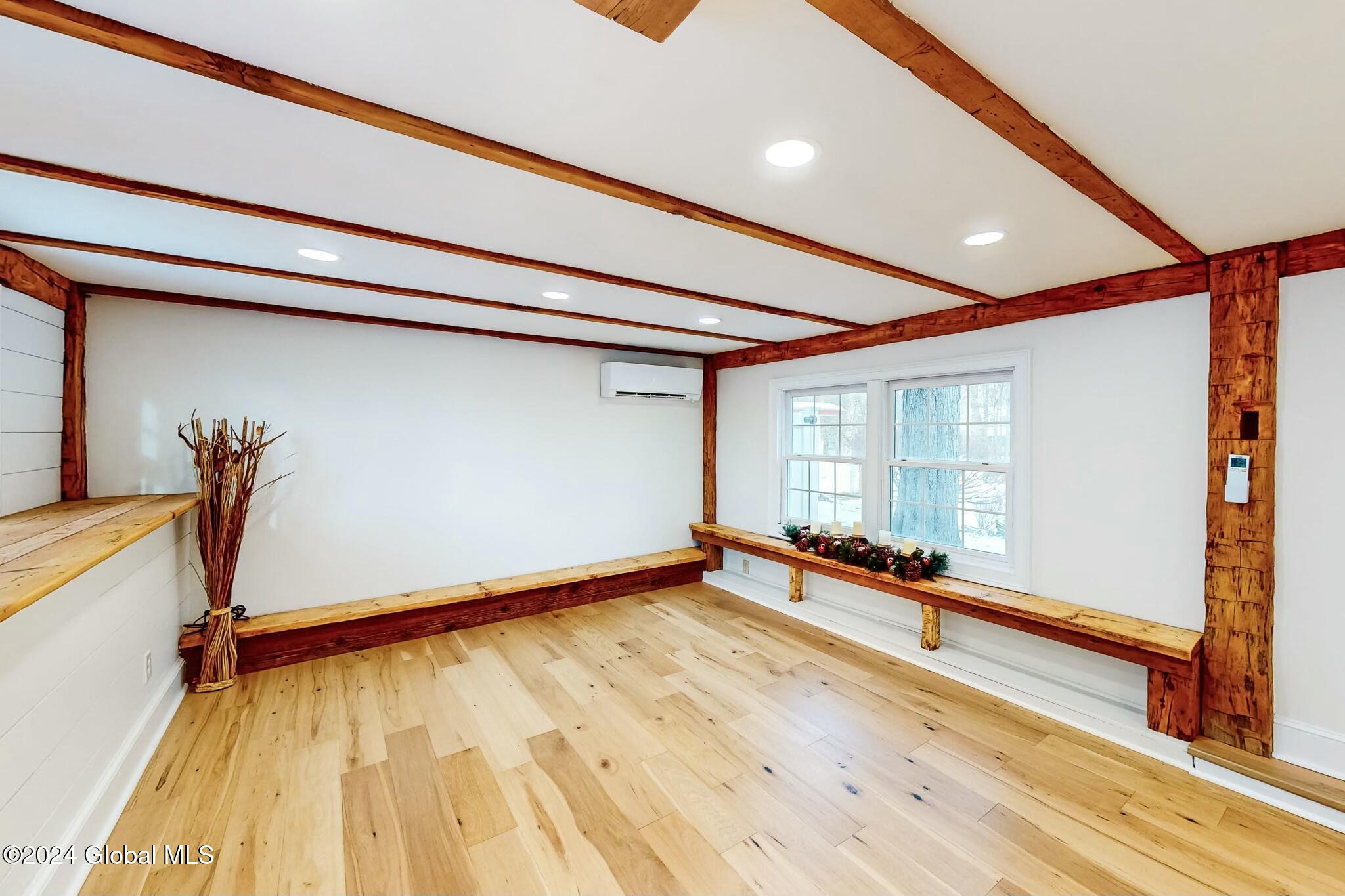 32 Spring Road