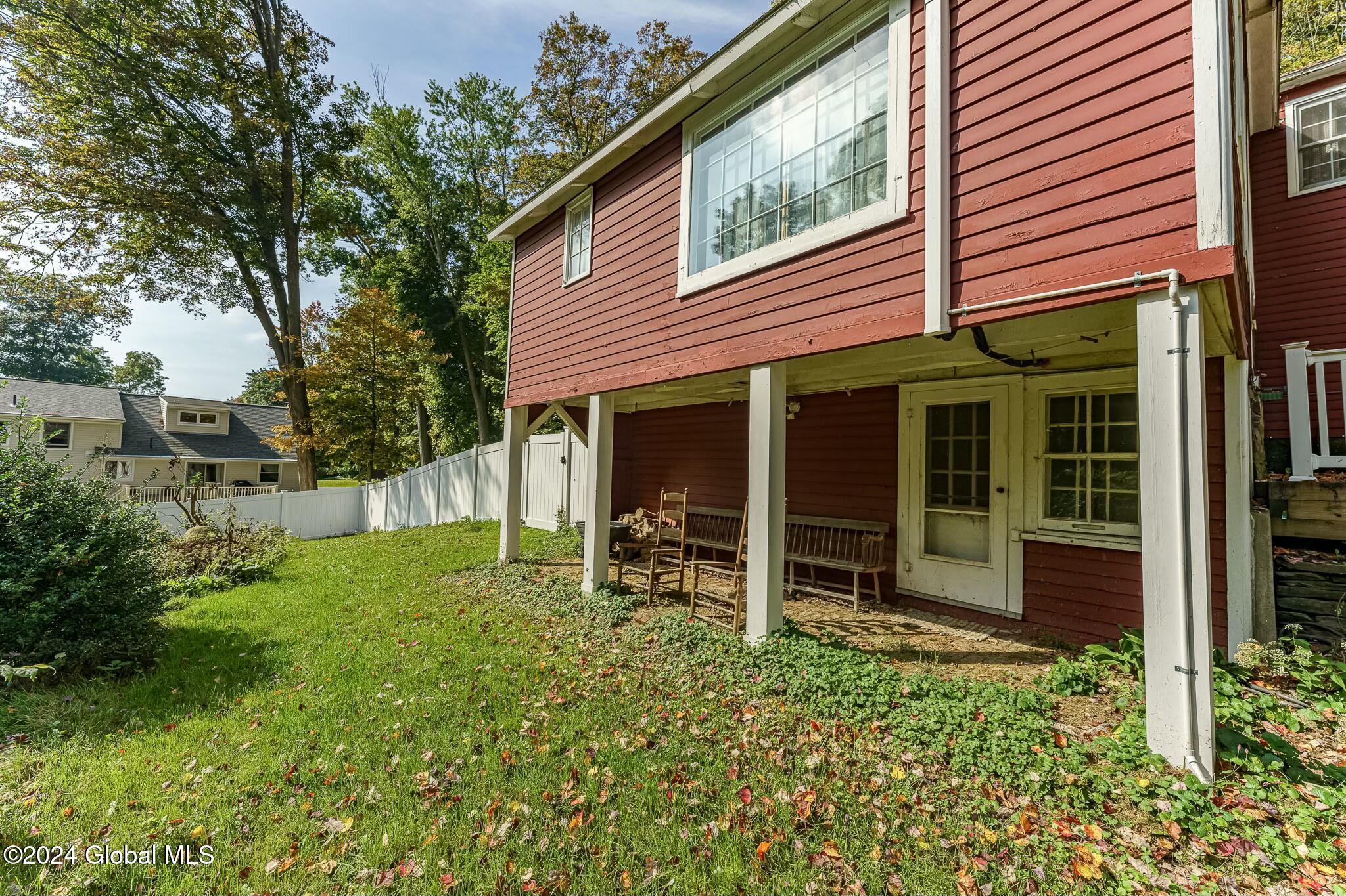 32 Spring Road
