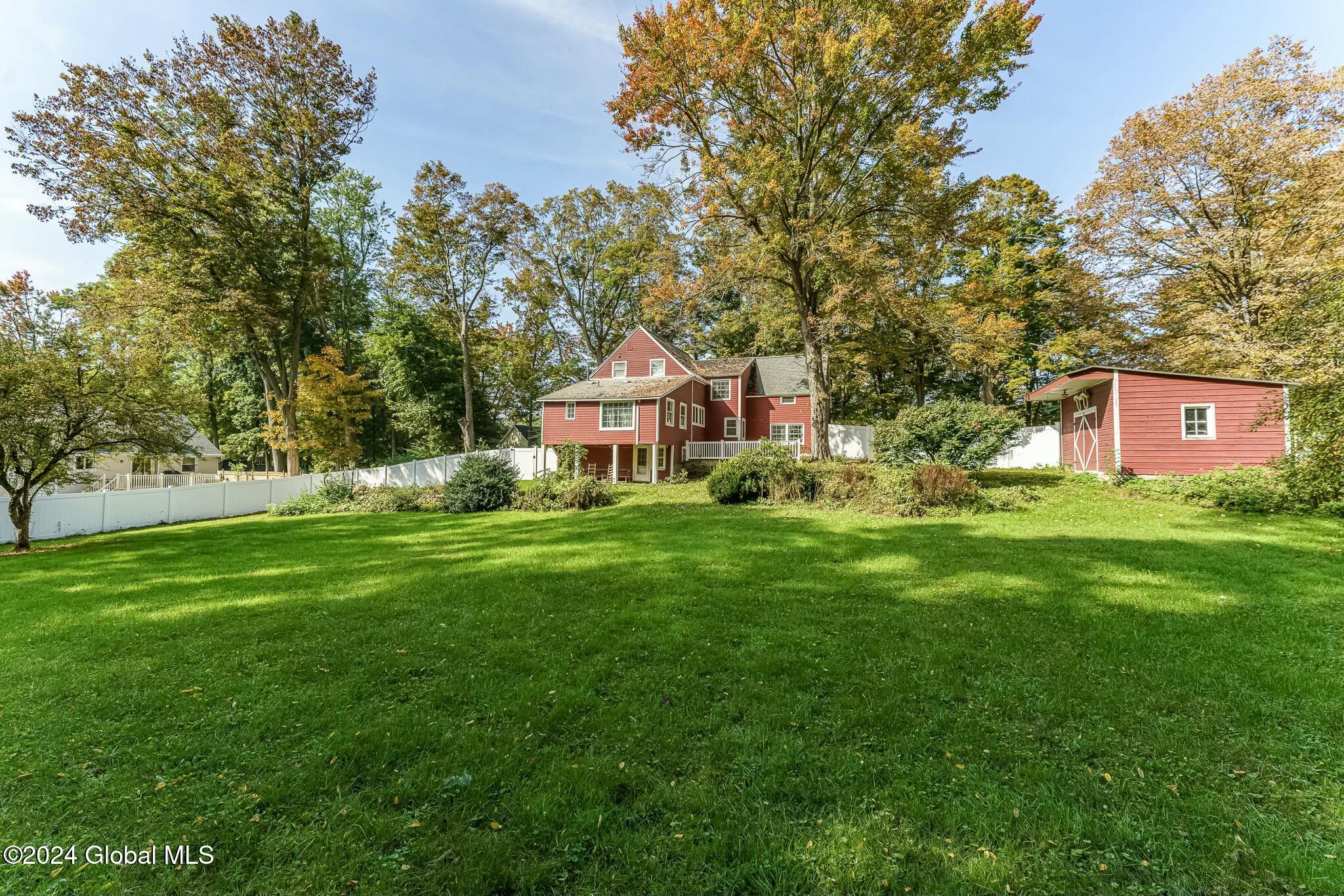32 Spring Road