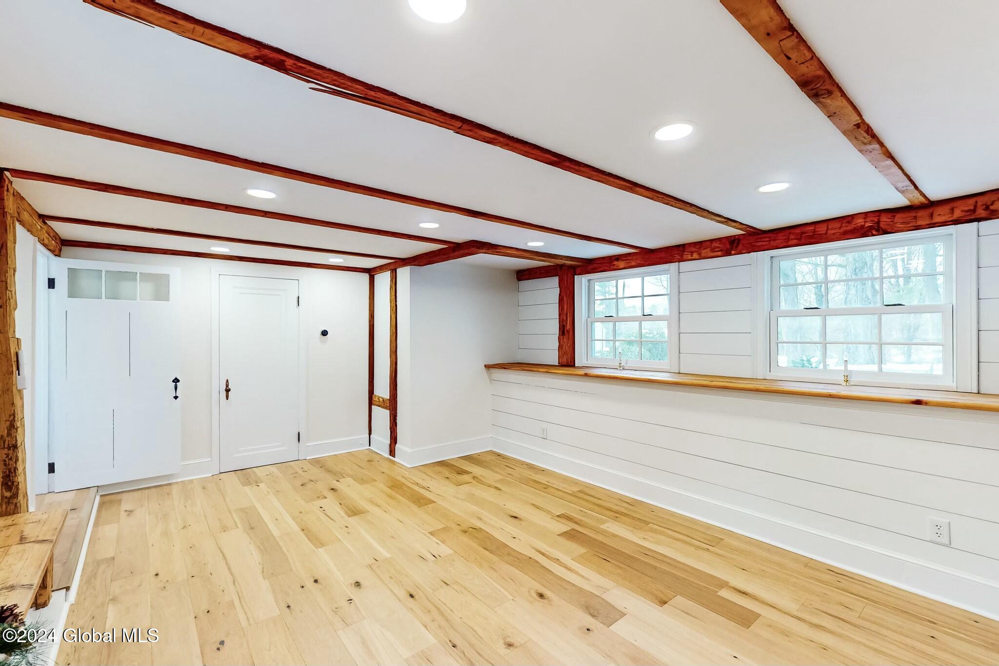 32 Spring Road