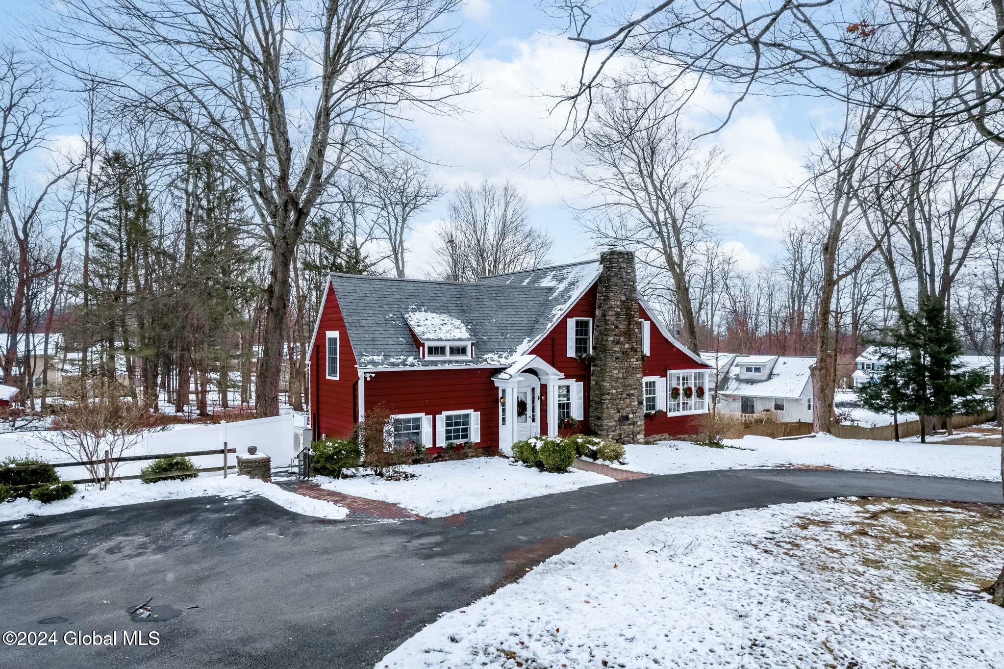 32 Spring Road