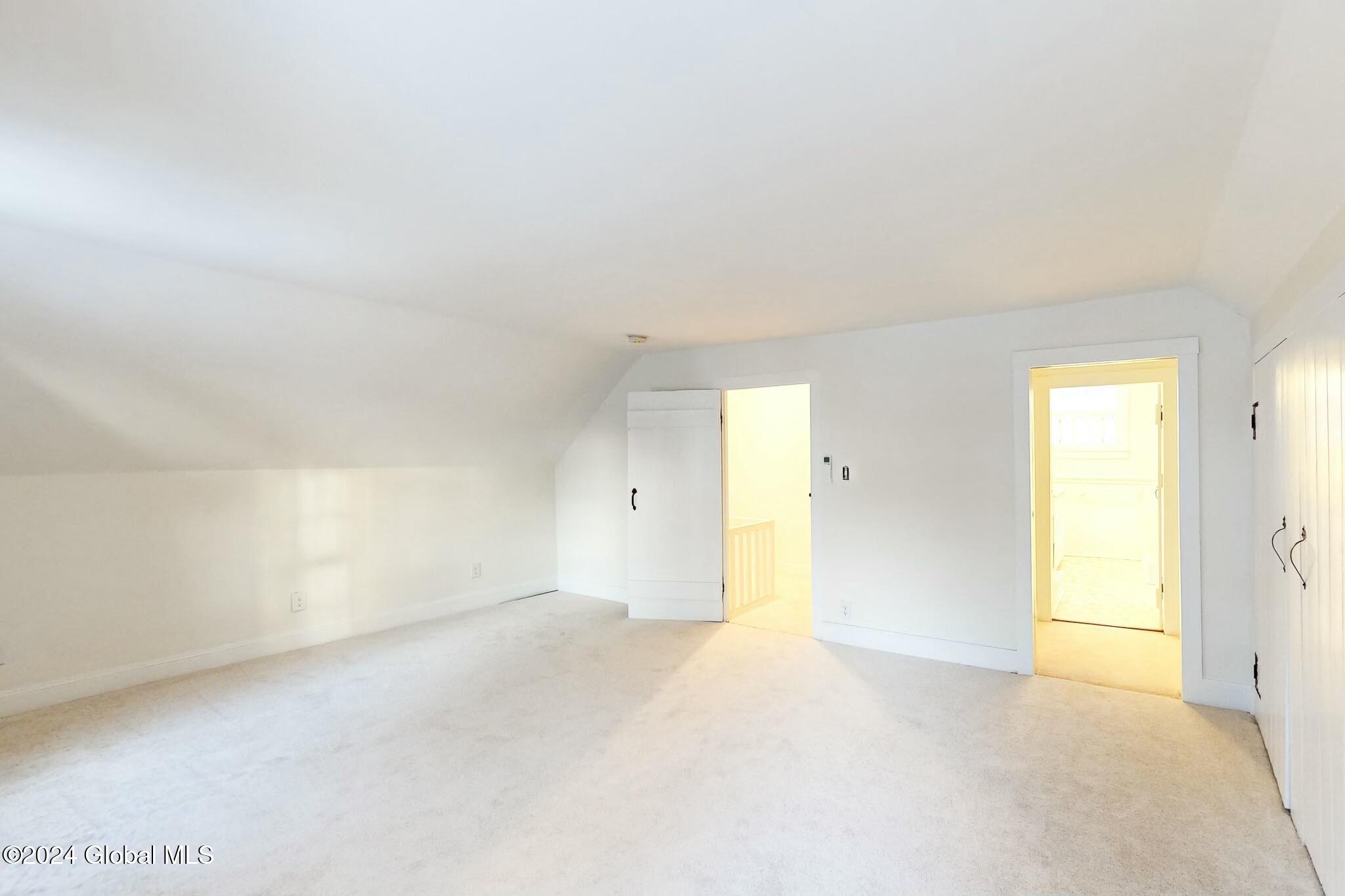32 Spring Road